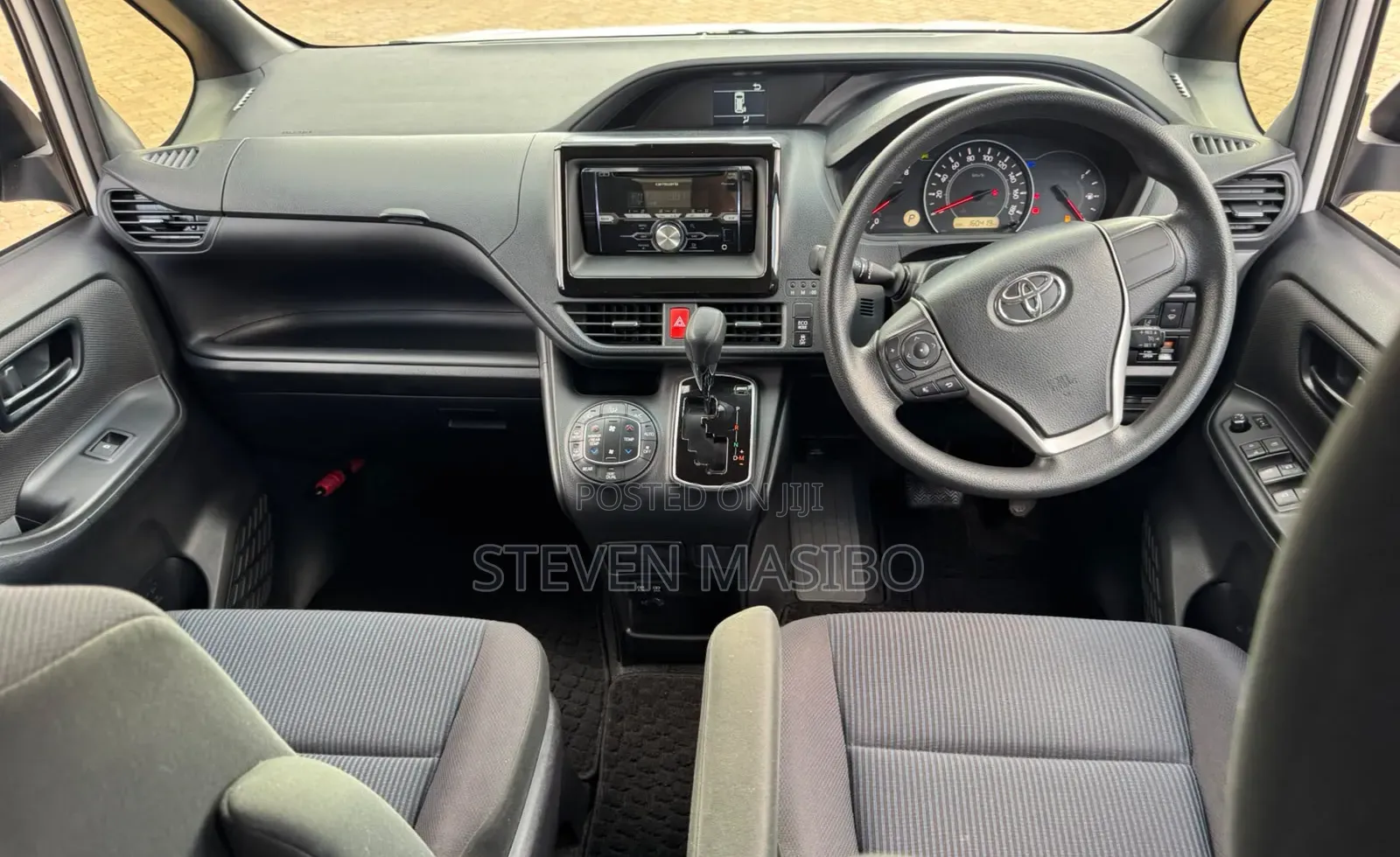 Toyota Voxy X 2WD 8-Seater 2019 White