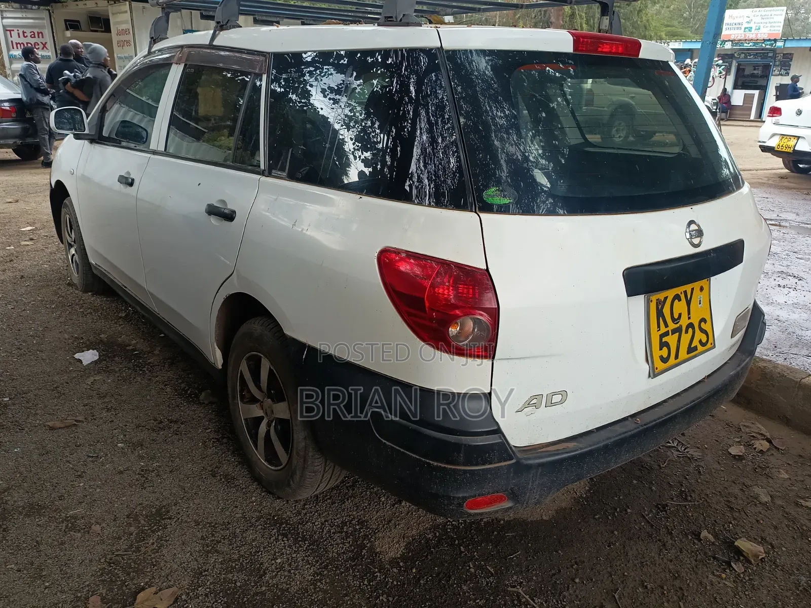 Nissan Advan 2013 White
