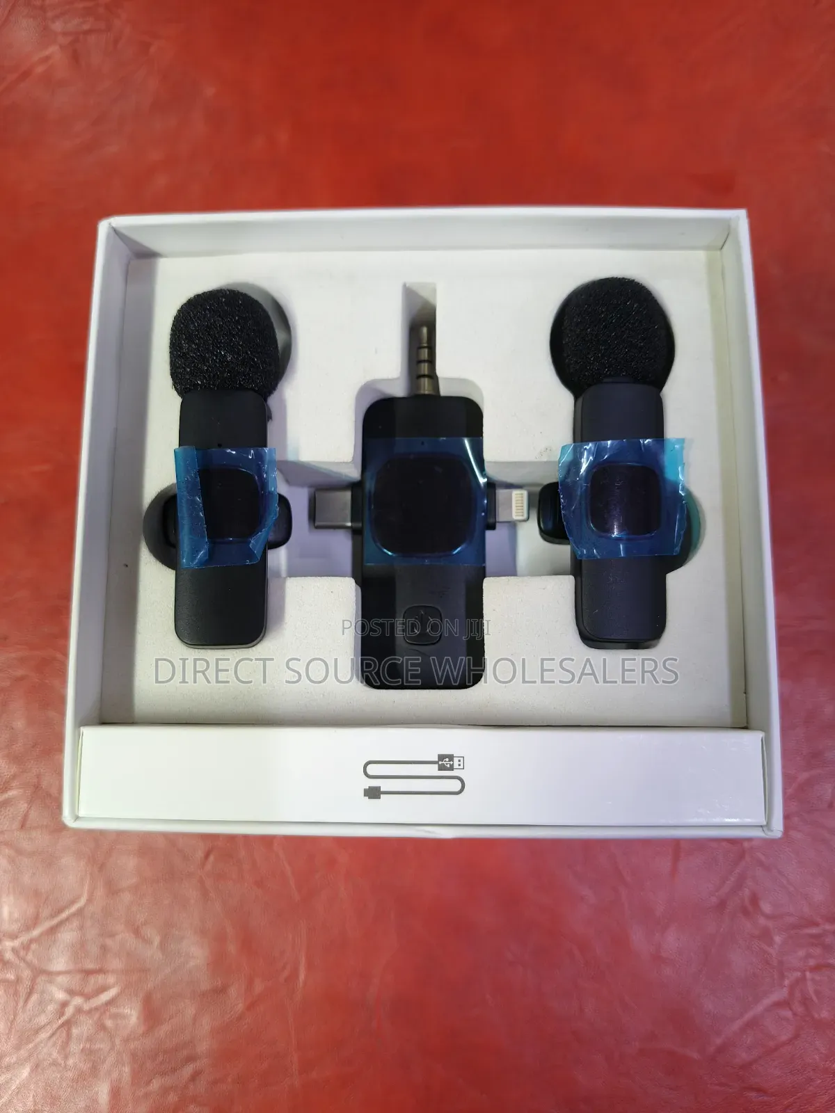 K15 3-in-1 Wireless Lavalier Mic – Type-C, Lightning & AUX