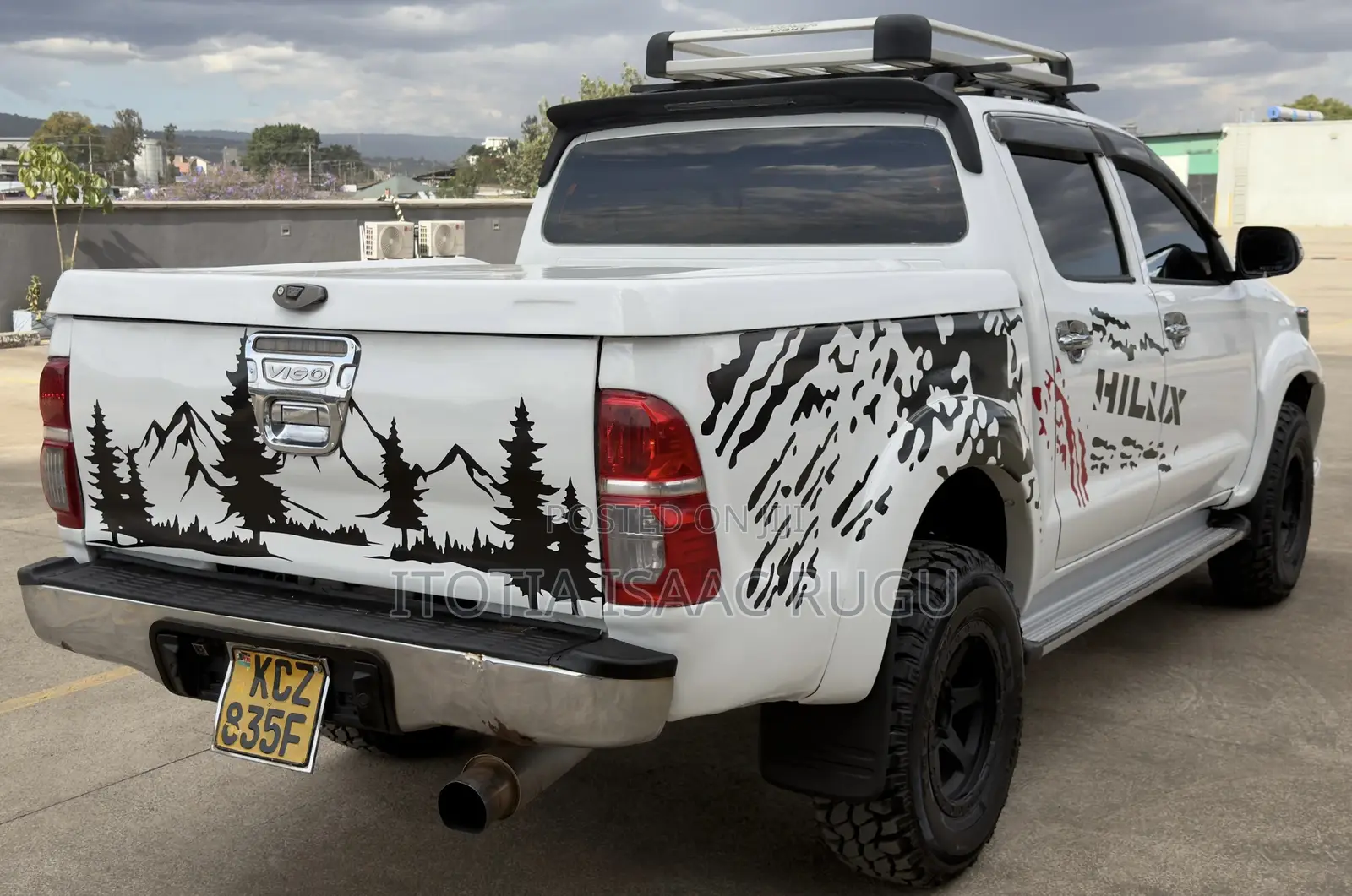 Toyota Hilux 2.5 D-4D 4X4 SRX 2012 White