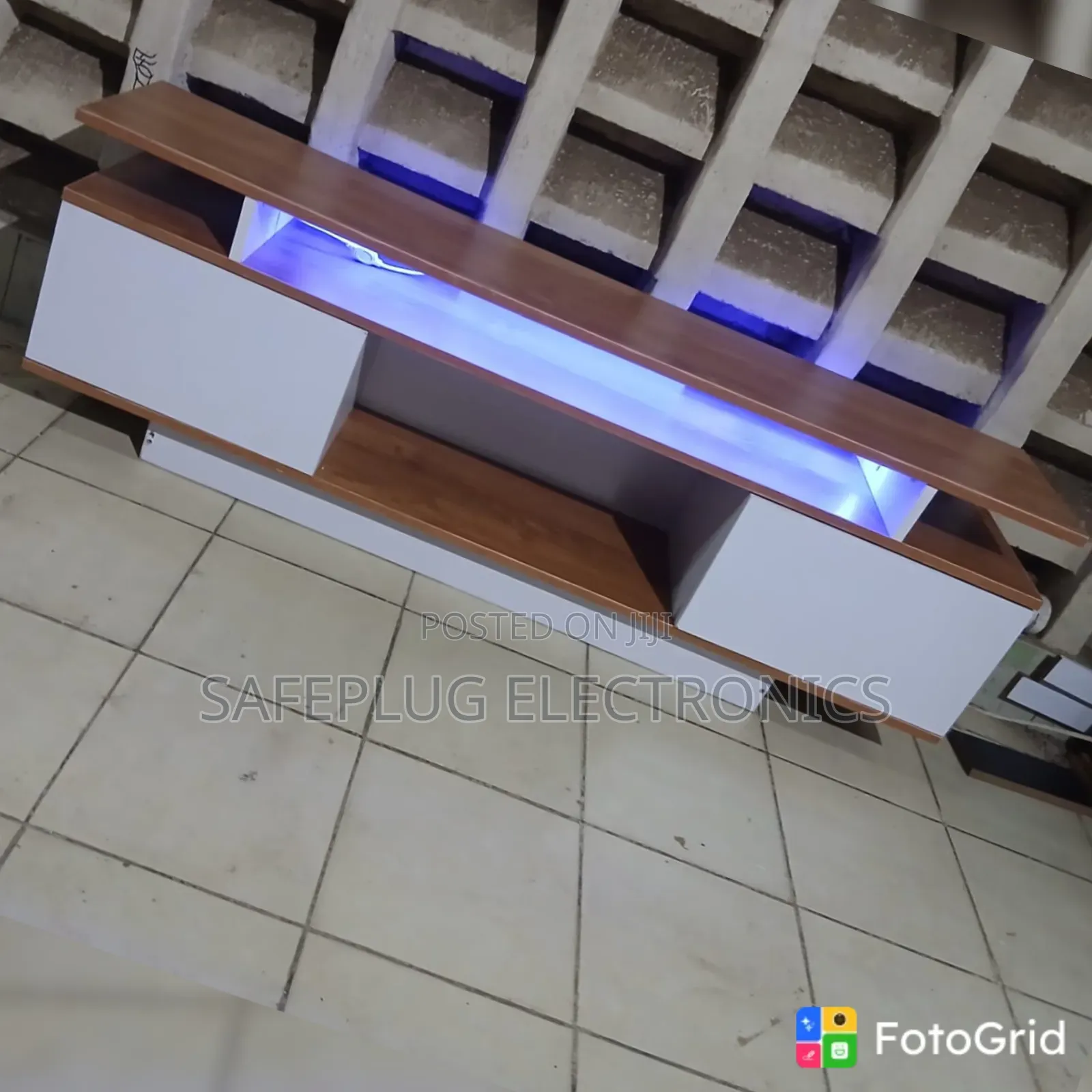 5FT TV Stand – Modern & Stylish Entertainment Unit