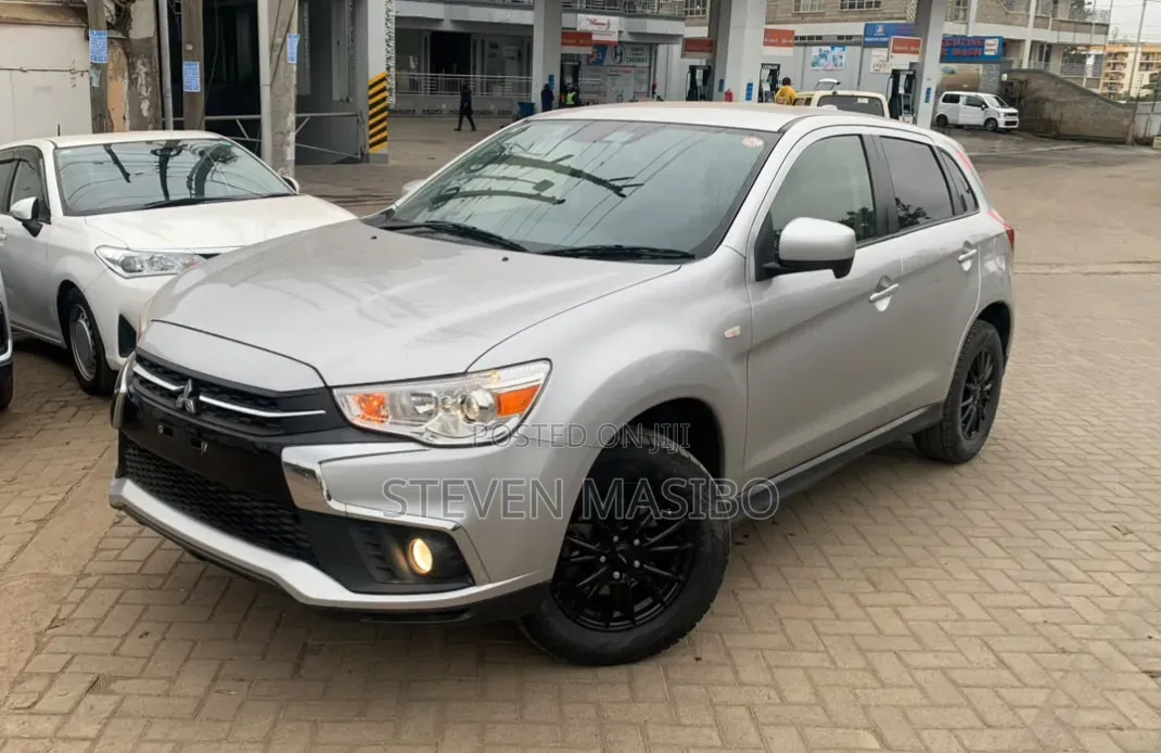 Mitsubishi RVR 2019 Silver