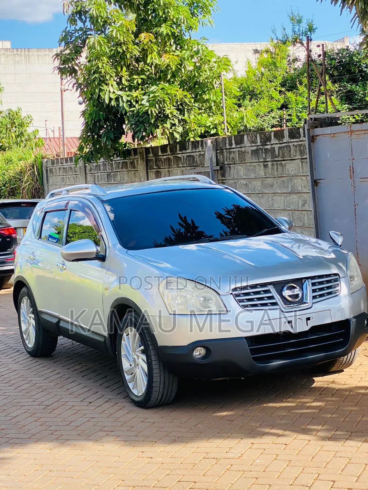 Nissan Dualis 2012 Black