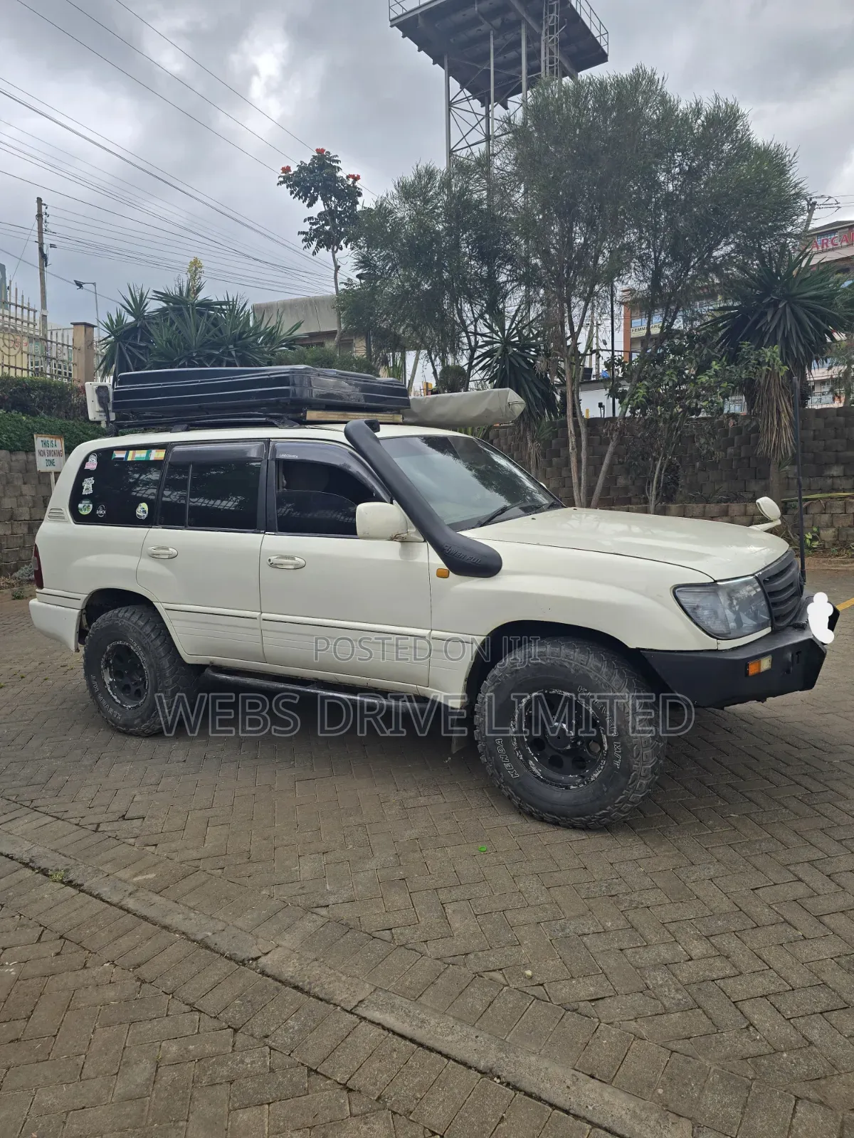 Toyota Land Cruiser 2003 White