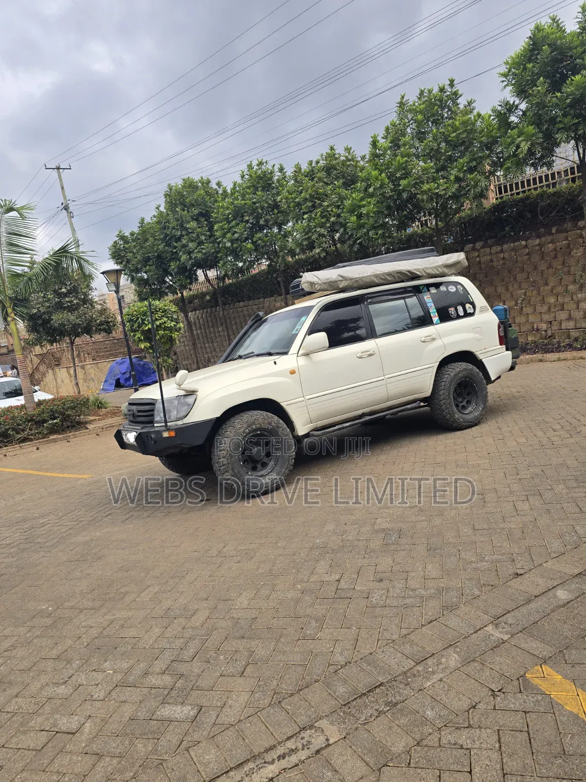 Toyota Land Cruiser 2003 White