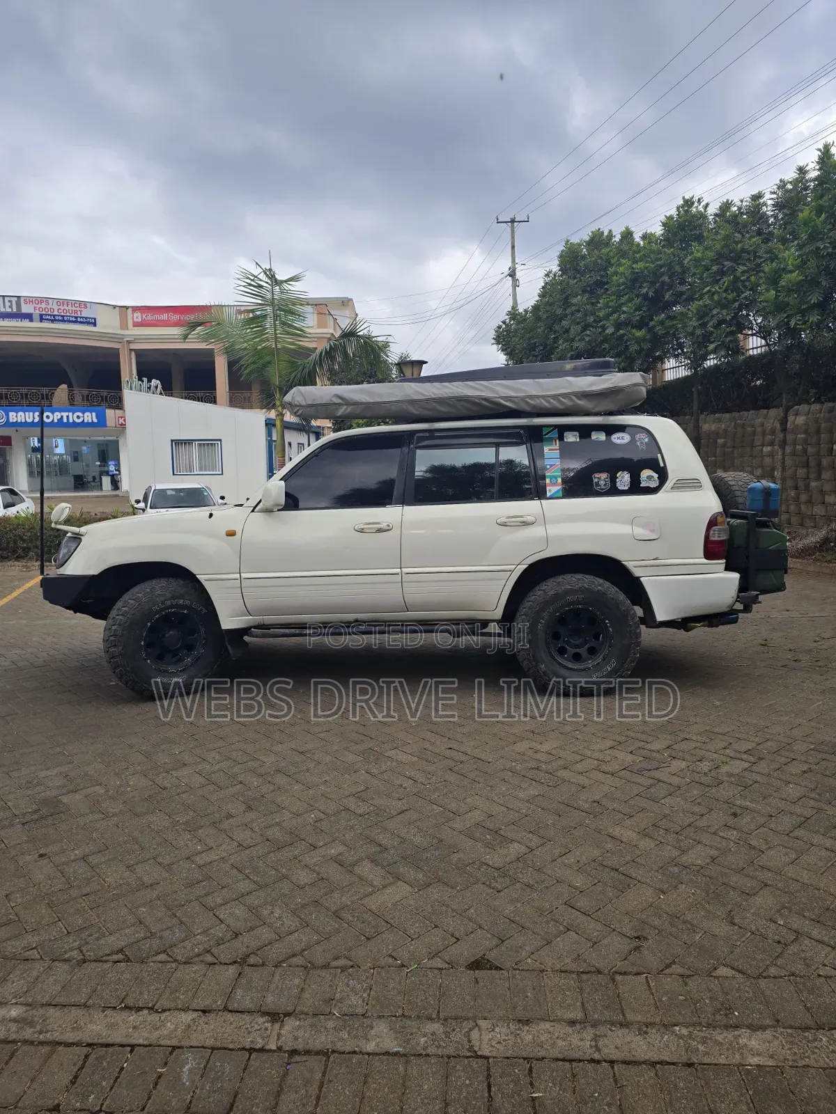Toyota Land Cruiser 2003 White