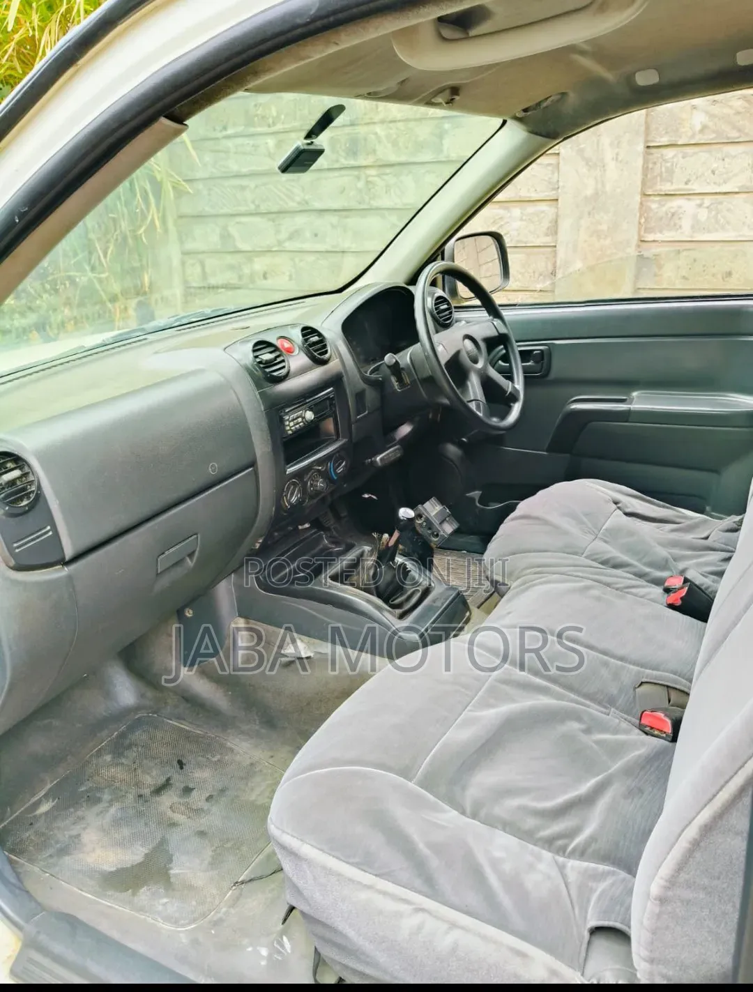 Isuzu D-MAX 2010 White