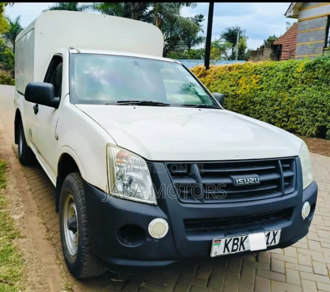 Isuzu D-MAX 2010 White