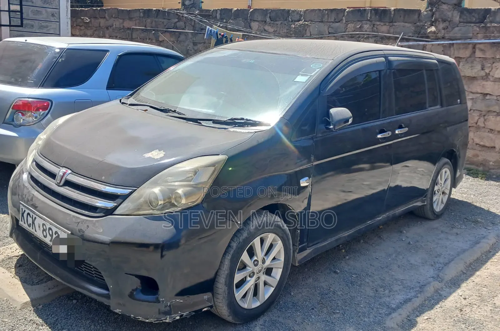 Toyota ISIS 1.8 G 2WD 2010 Black