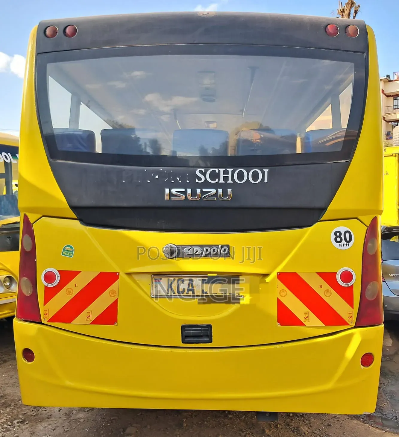 Isuzu NQR 2014 Yellow