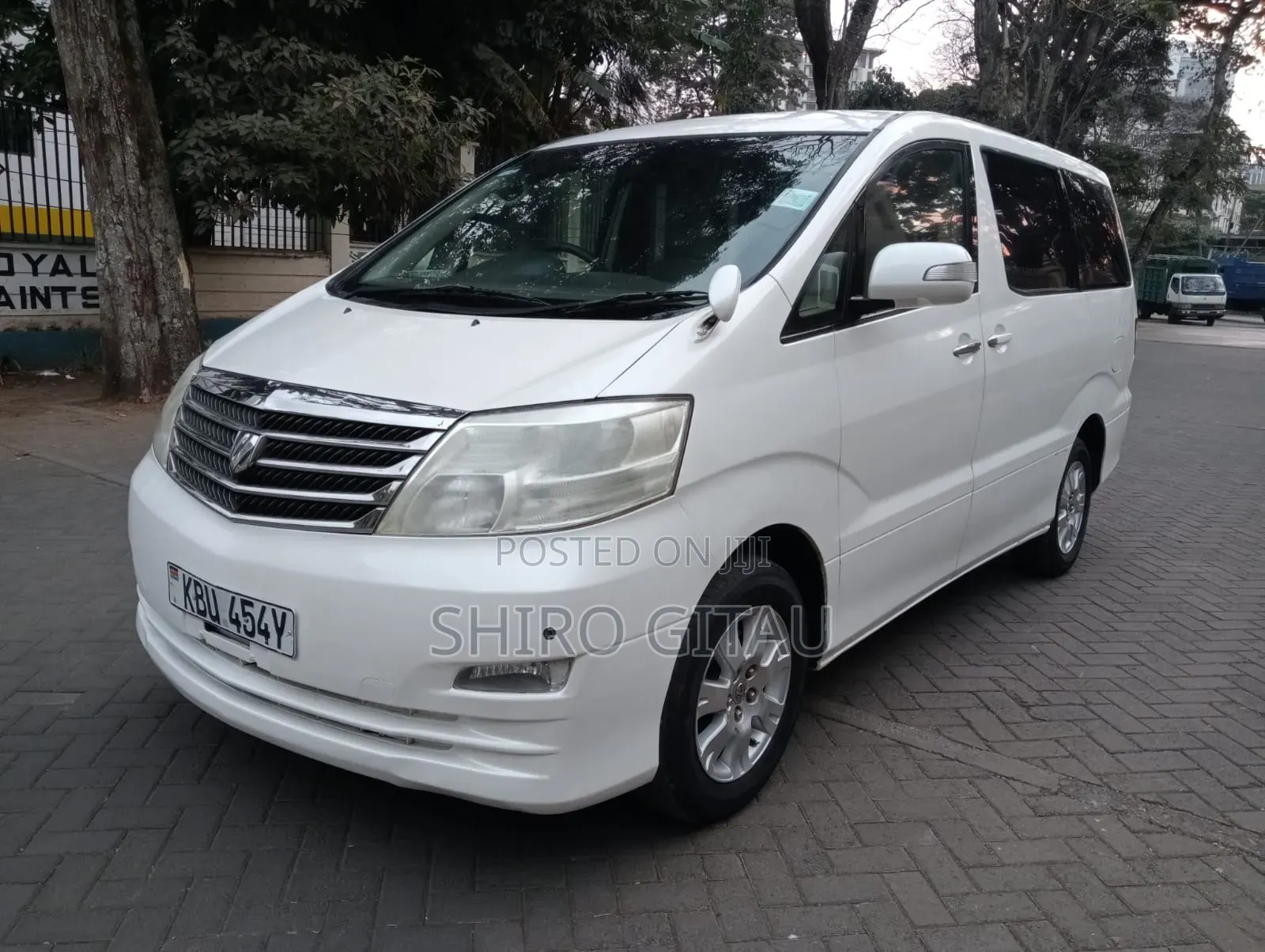 Toyota Alphard 2006 White