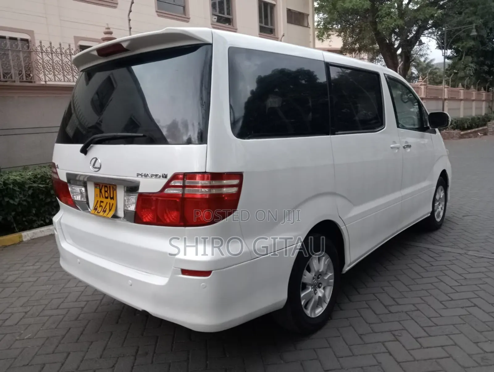 Toyota Alphard 2006 White