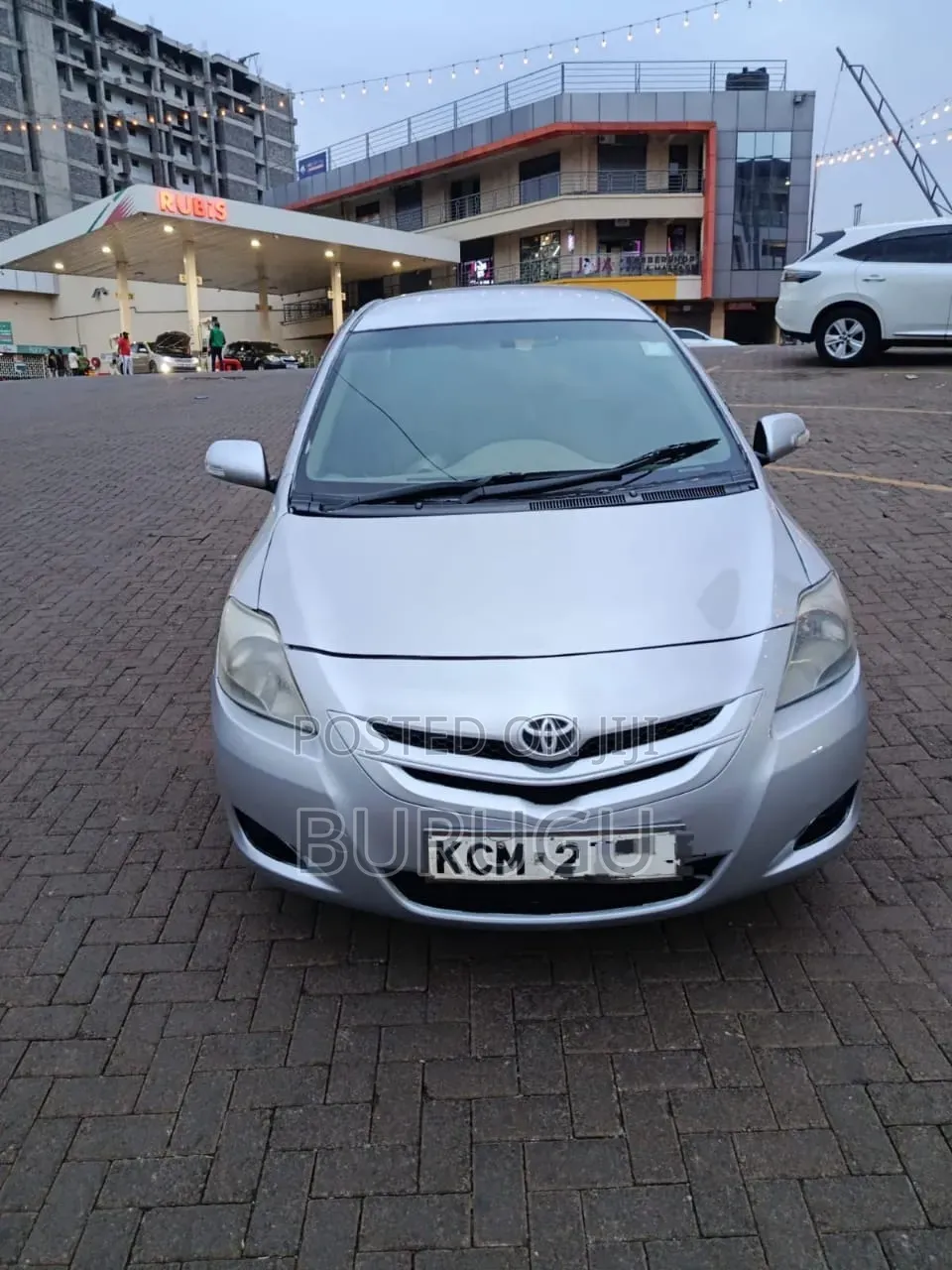 Toyota Belta 2010 Silver
