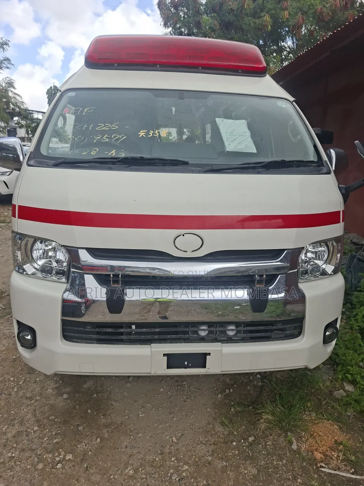 Toyota HiAce 2019 White