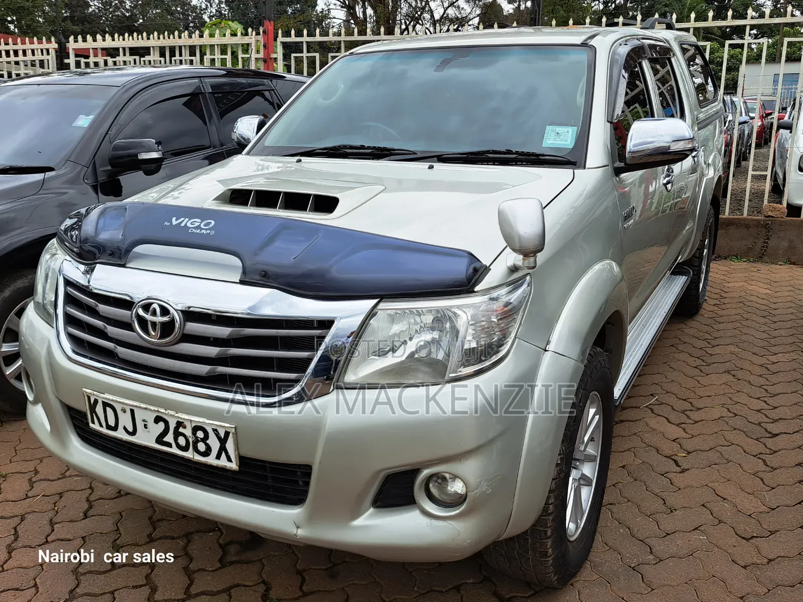 Toyota Hilux 2015 Gold