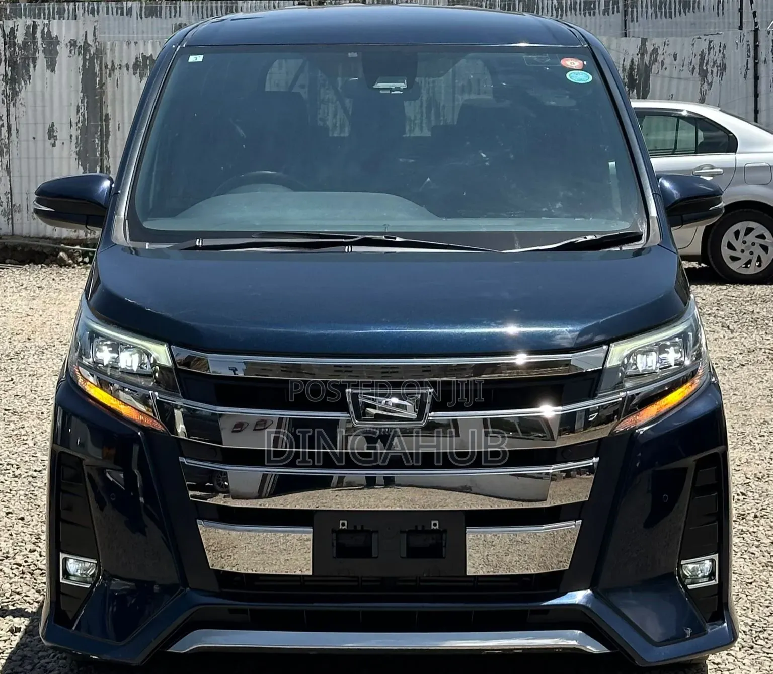 Toyota Noah 2.0 FWD (8 Seater) 2020 Black
