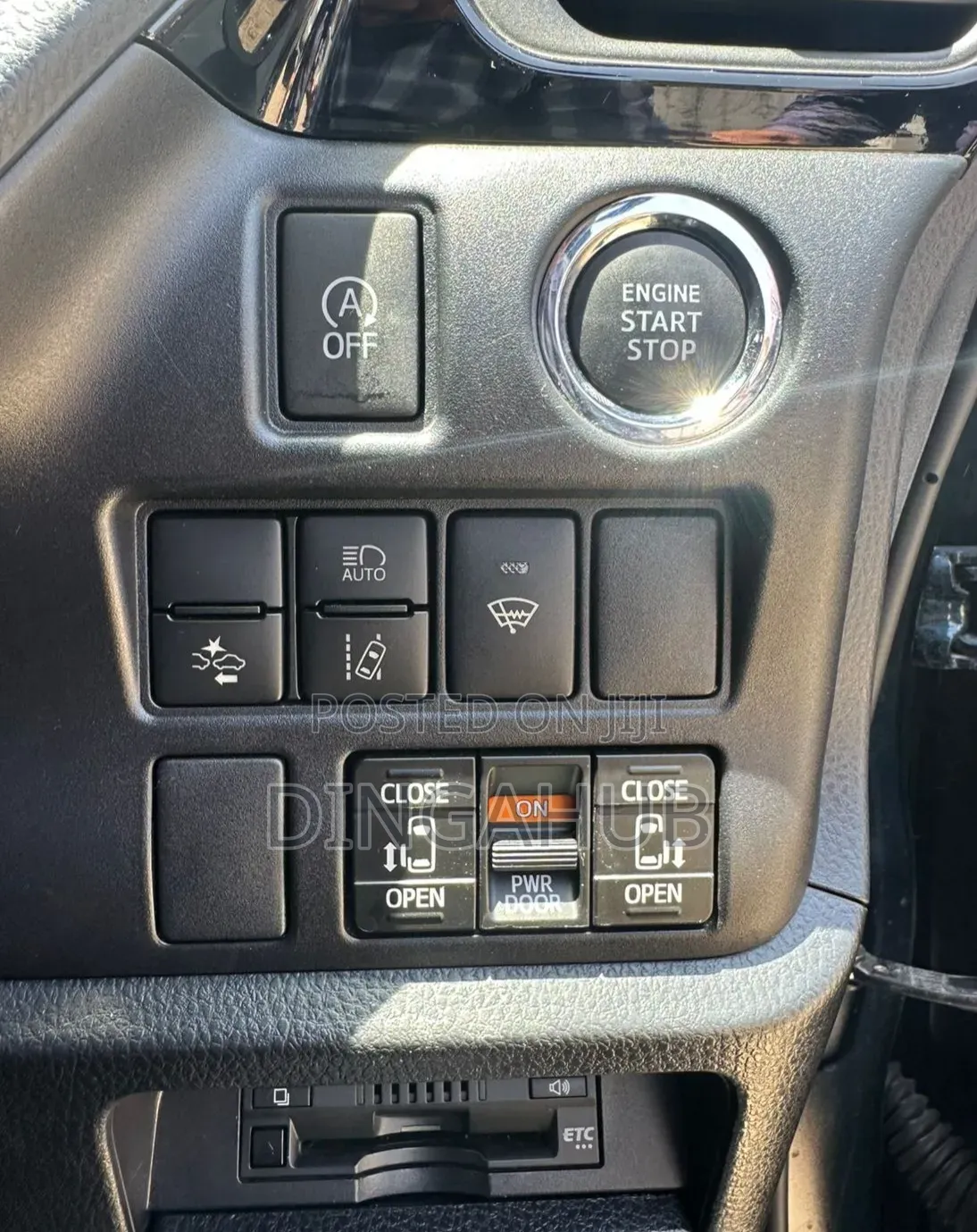 Toyota Noah 2.0 FWD (8 Seater) 2020 Black
