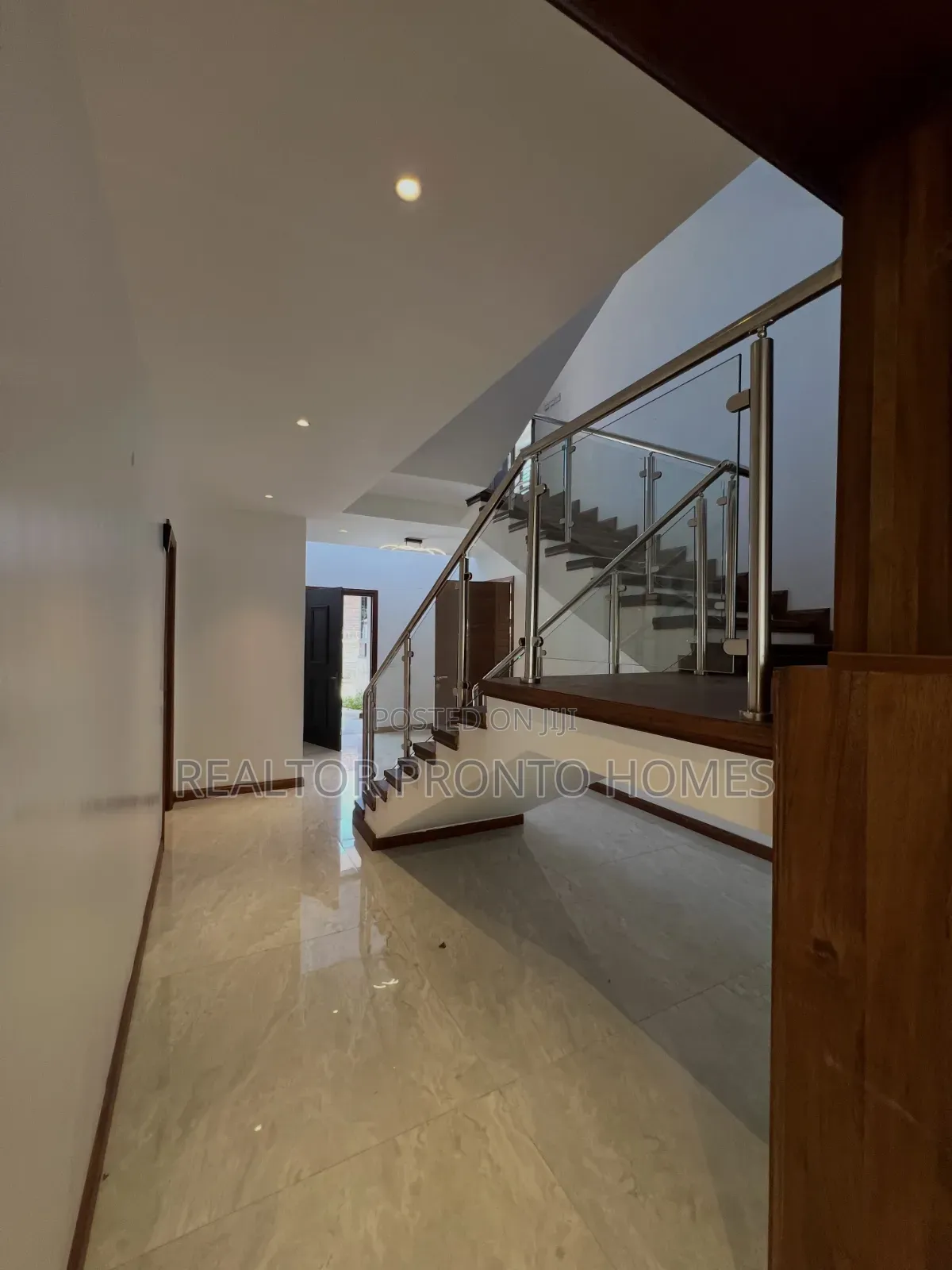 5bdrm Townhouse / Terrace in Lavington, Muthangari for rent
