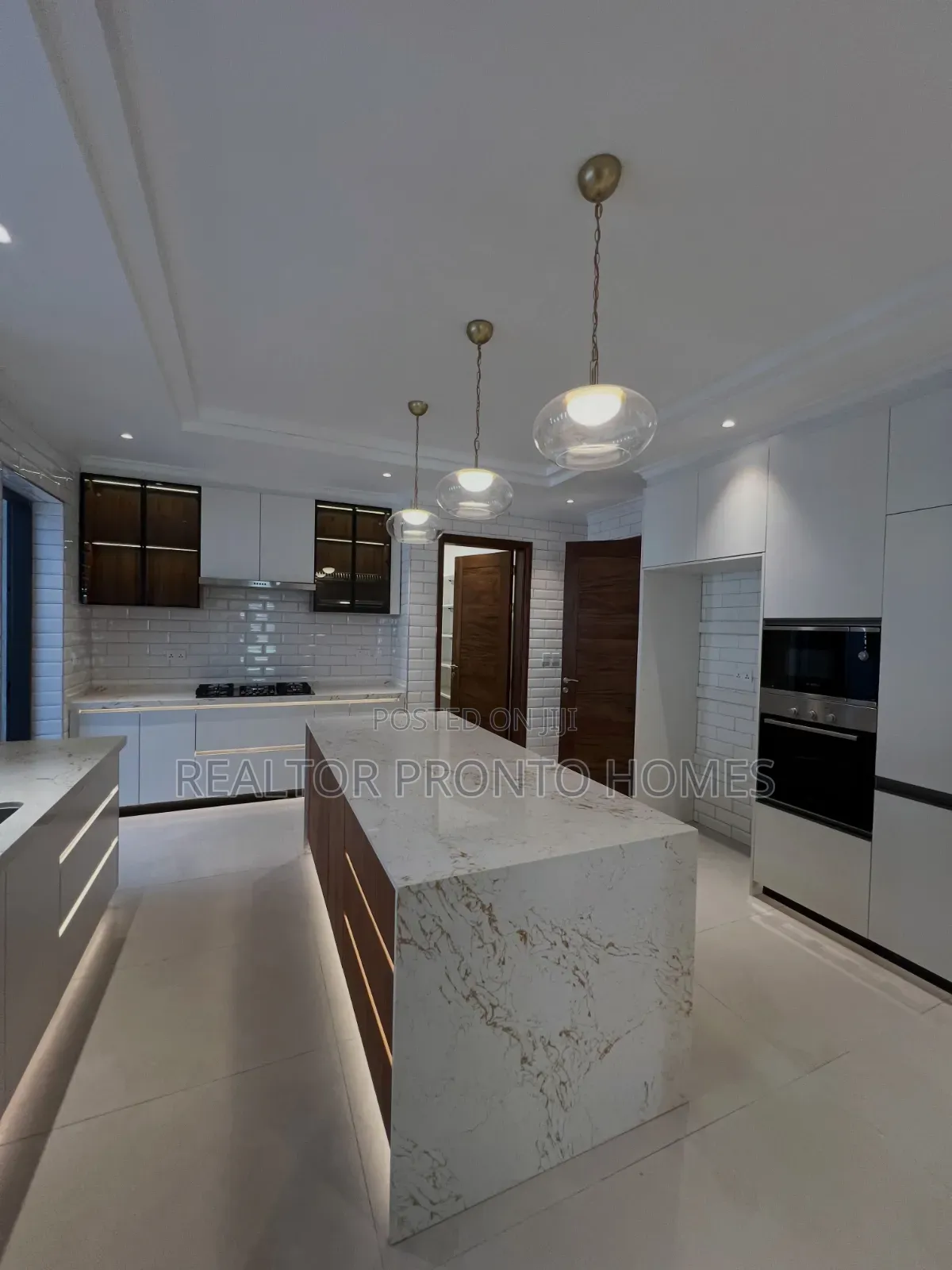5bdrm Townhouse / Terrace in Lavington, Muthangari for rent