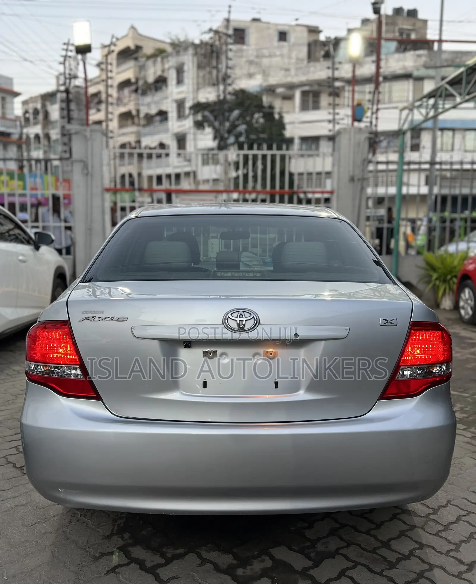 Toyota Axio 1.5 G 2WD 2012 Silver