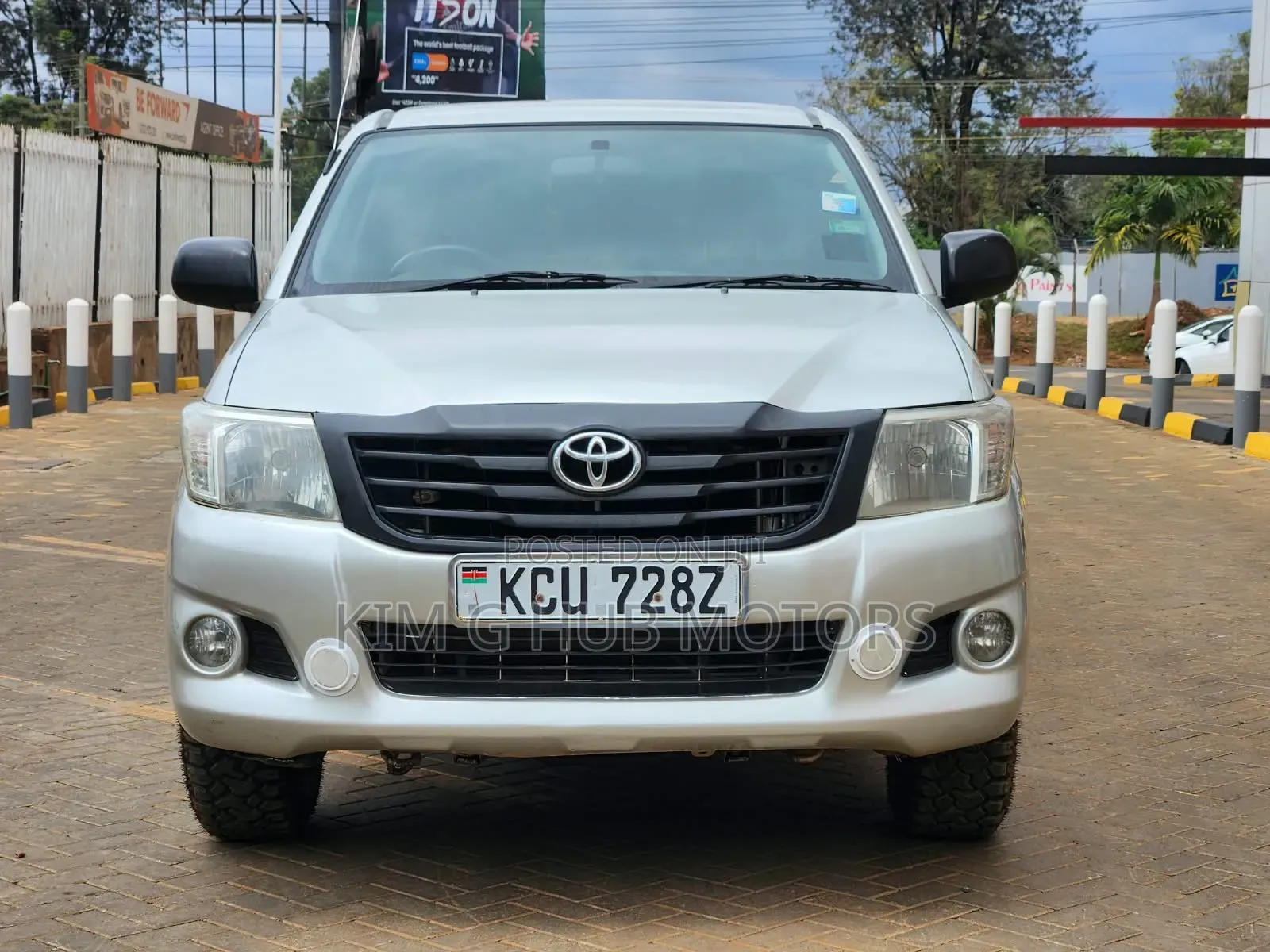 Toyota Hilux 2012 Silver