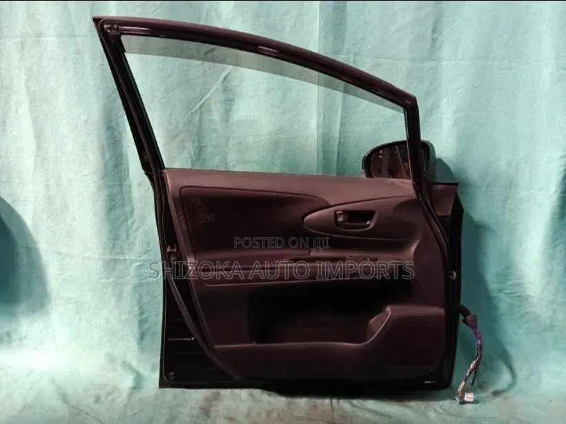 F Door Assy Lh Toyota Wish  2012
