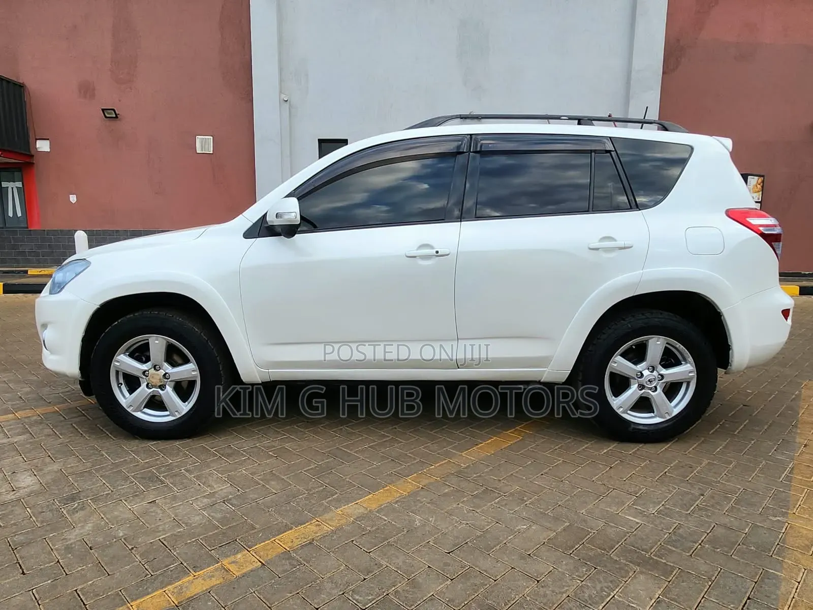 Toyota RAV4 2011 Pearl
