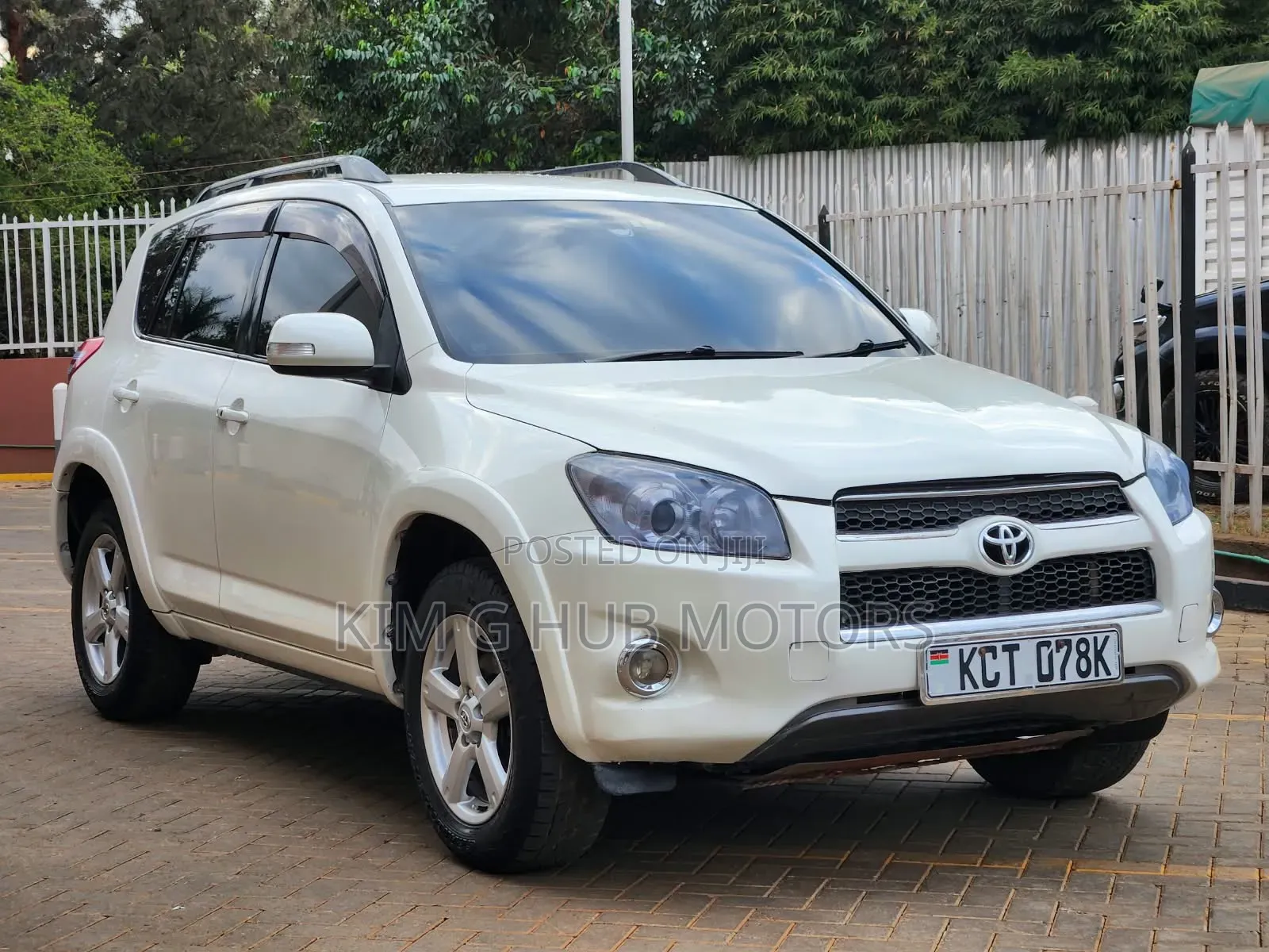 Toyota RAV4 2011 Pearl