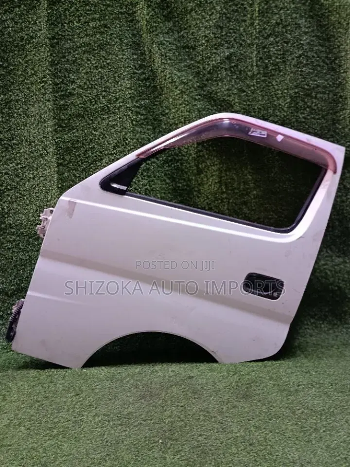 F Door Assy Lh Nissan Caravan Van E25 2006