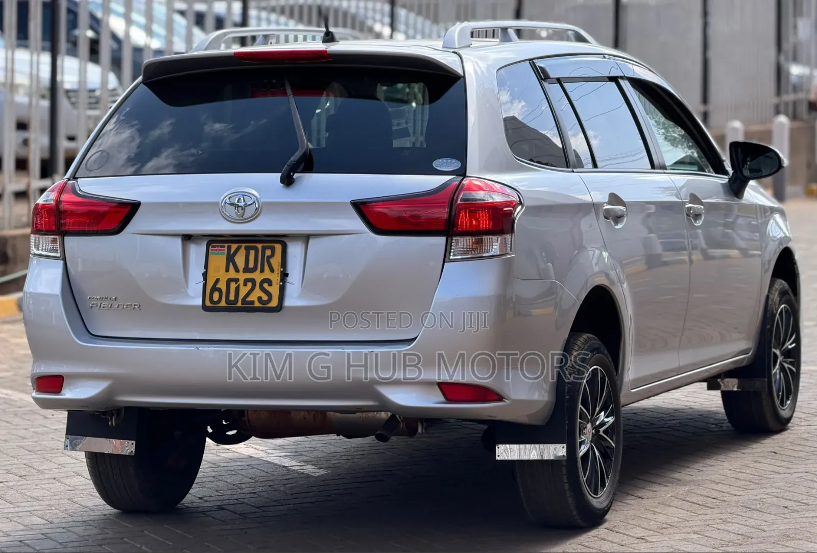 Toyota Corolla Fielder 2017 Silver