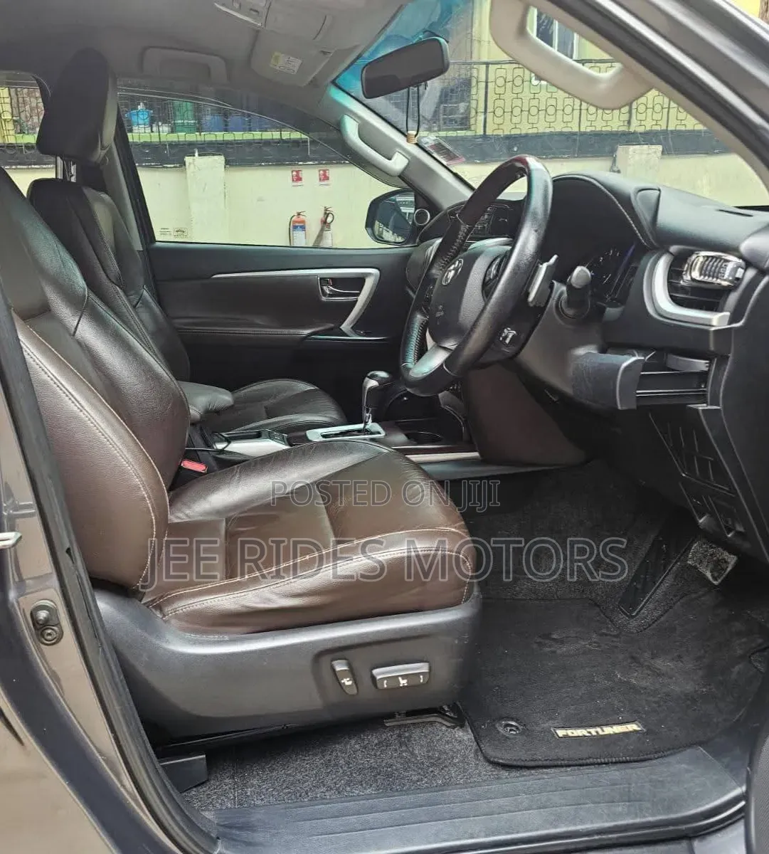 Toyota Fortuner 2016 Gray