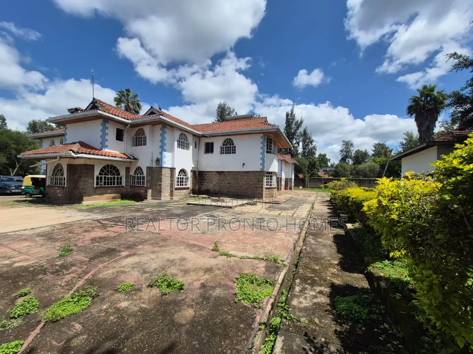 20bdrm Mansion in Karen for rent