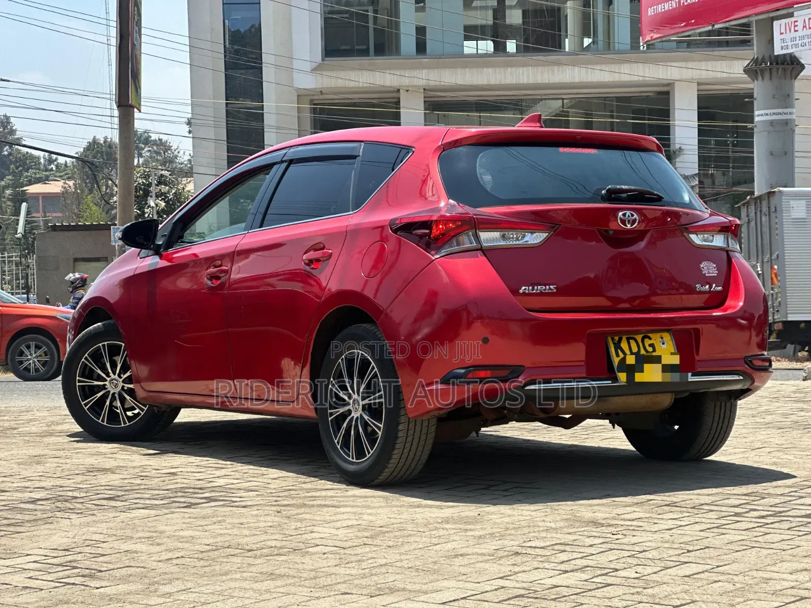 Toyota Auris 2014 Red