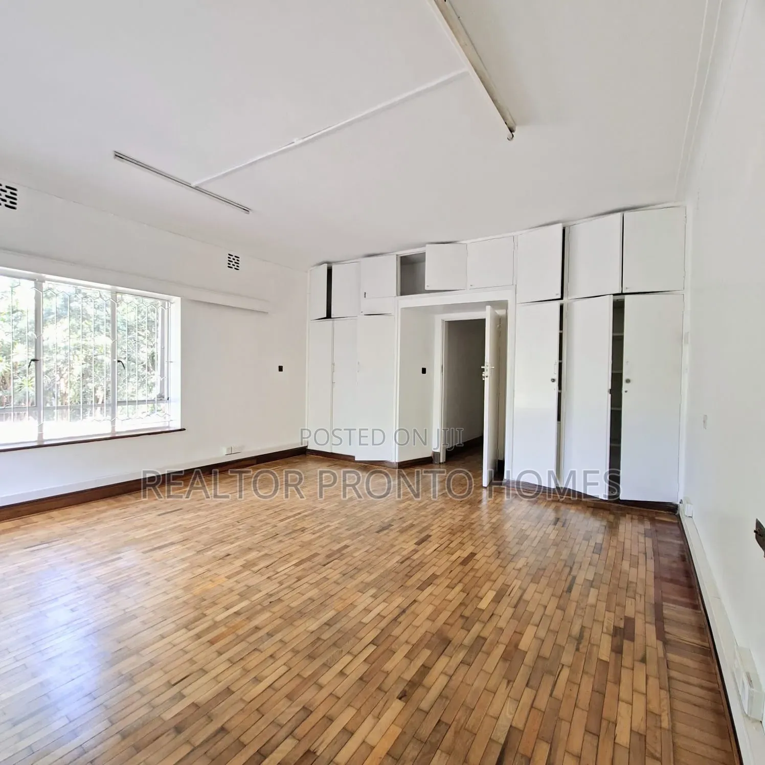 Commercial Property for Office Use