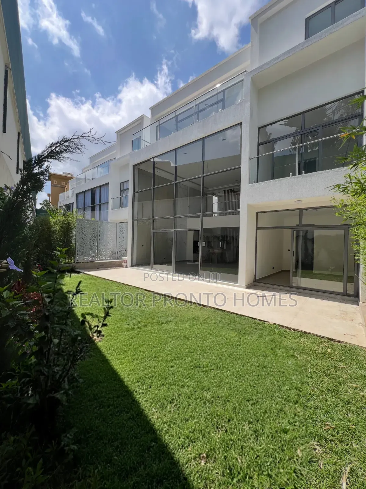 5bdrm Townhouse / Terrace in Lavington, Muthangari for rent
