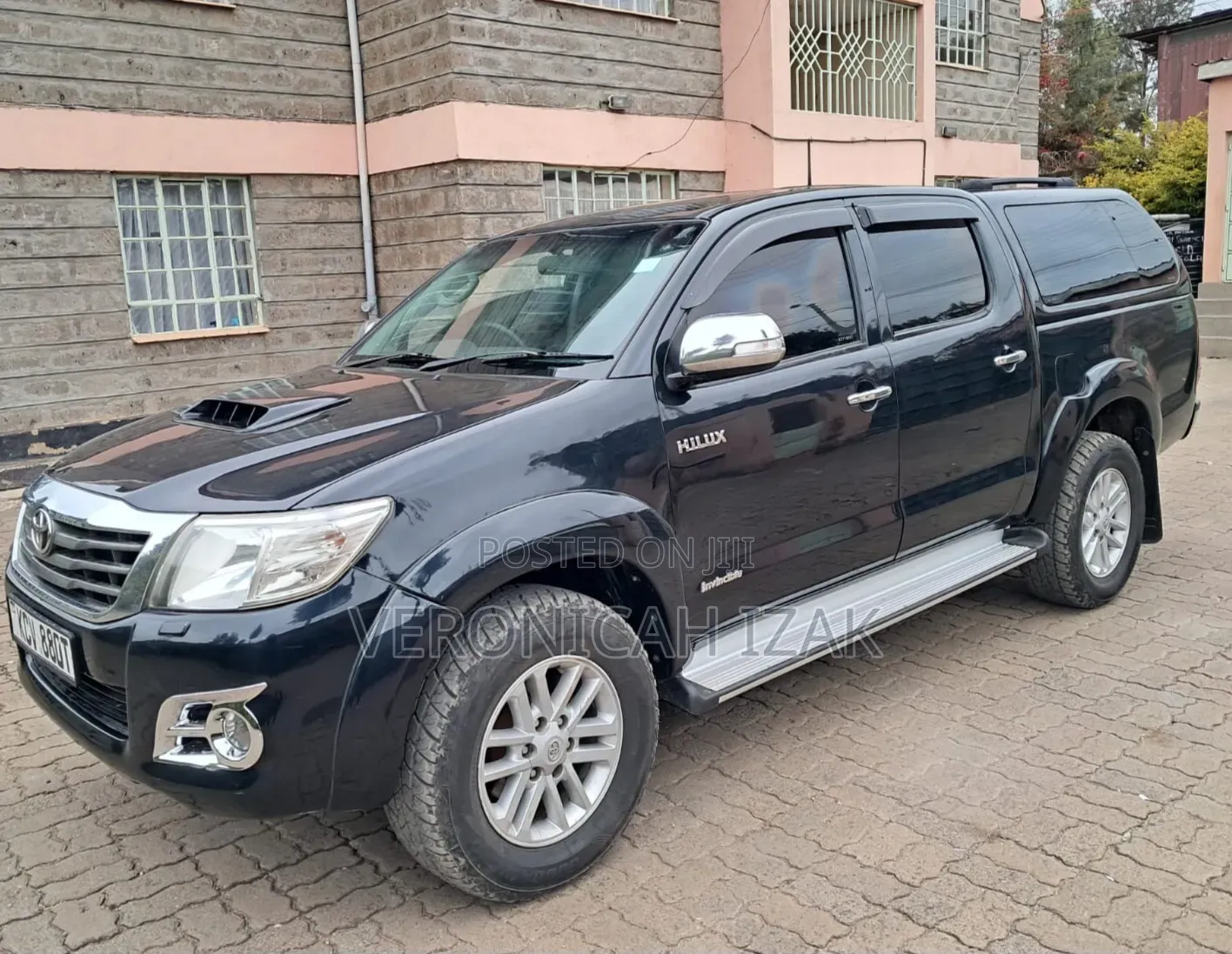 Toyota Hilux 2012 Black