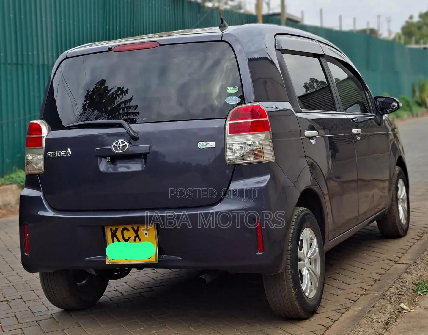 Toyota Spade 2012 Gray