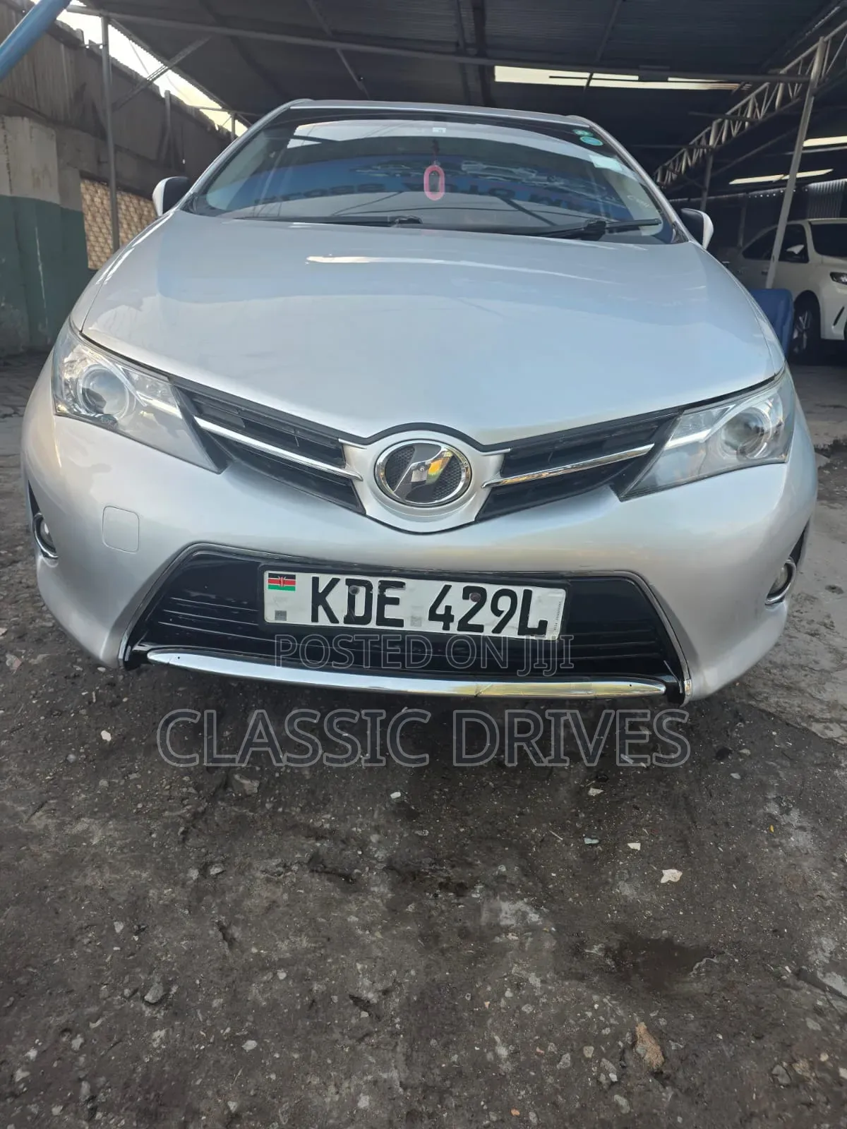 Toyota Auris 2014 Silver