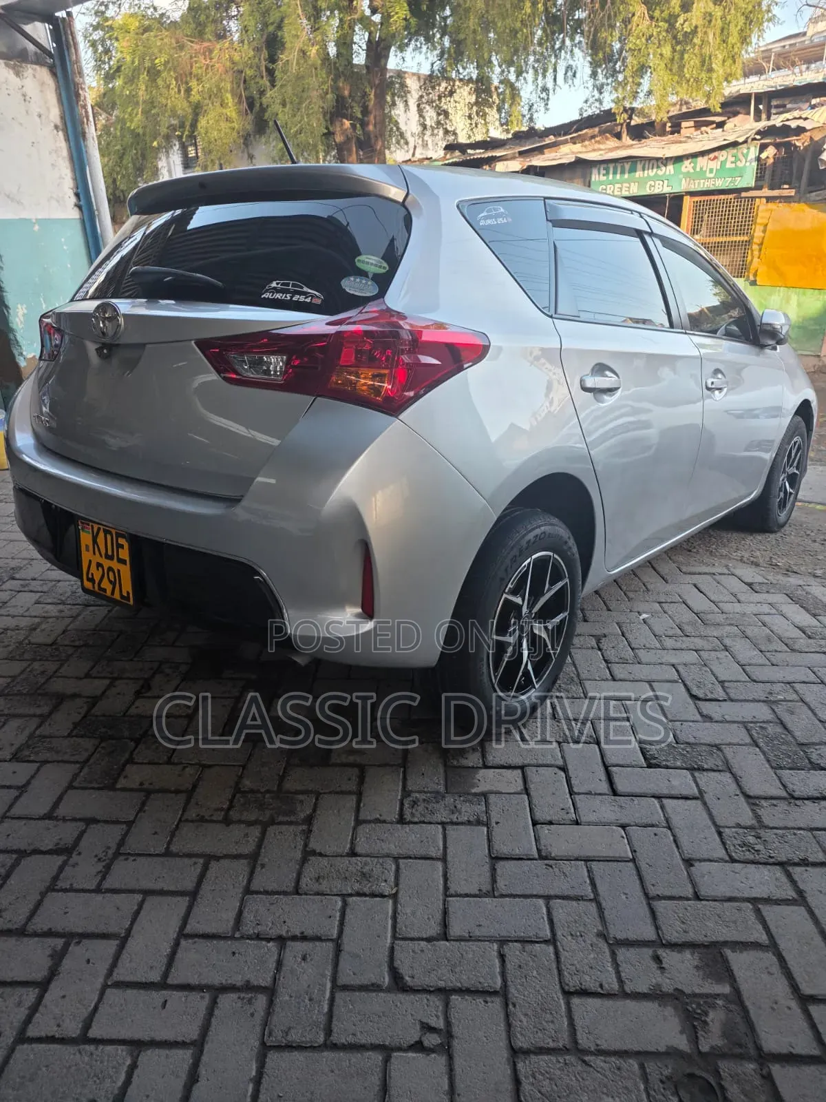 Toyota Auris 2014 Silver