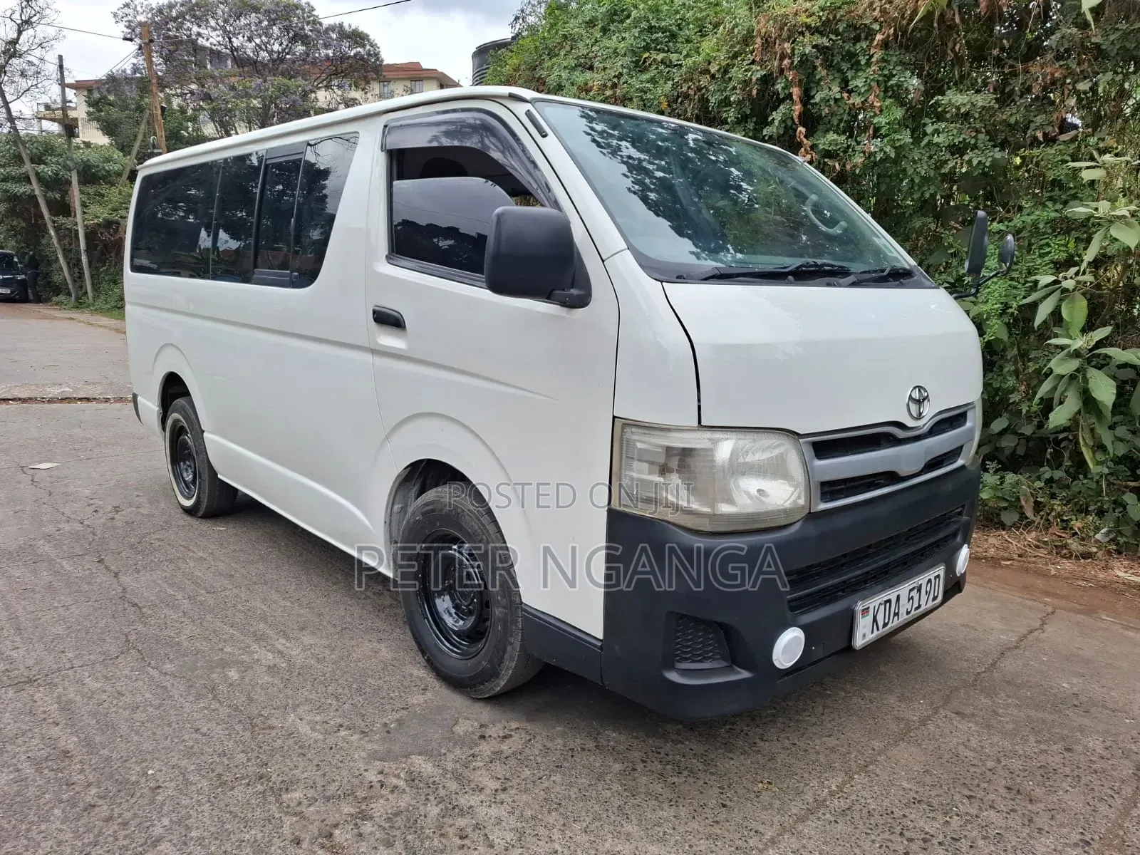 Toyota HiAce 2014 White
