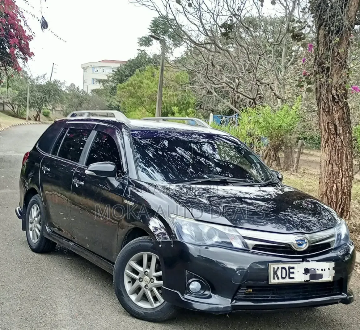 Toyota Corolla Fielder 1.5 Hybrid FWD 2014 Black