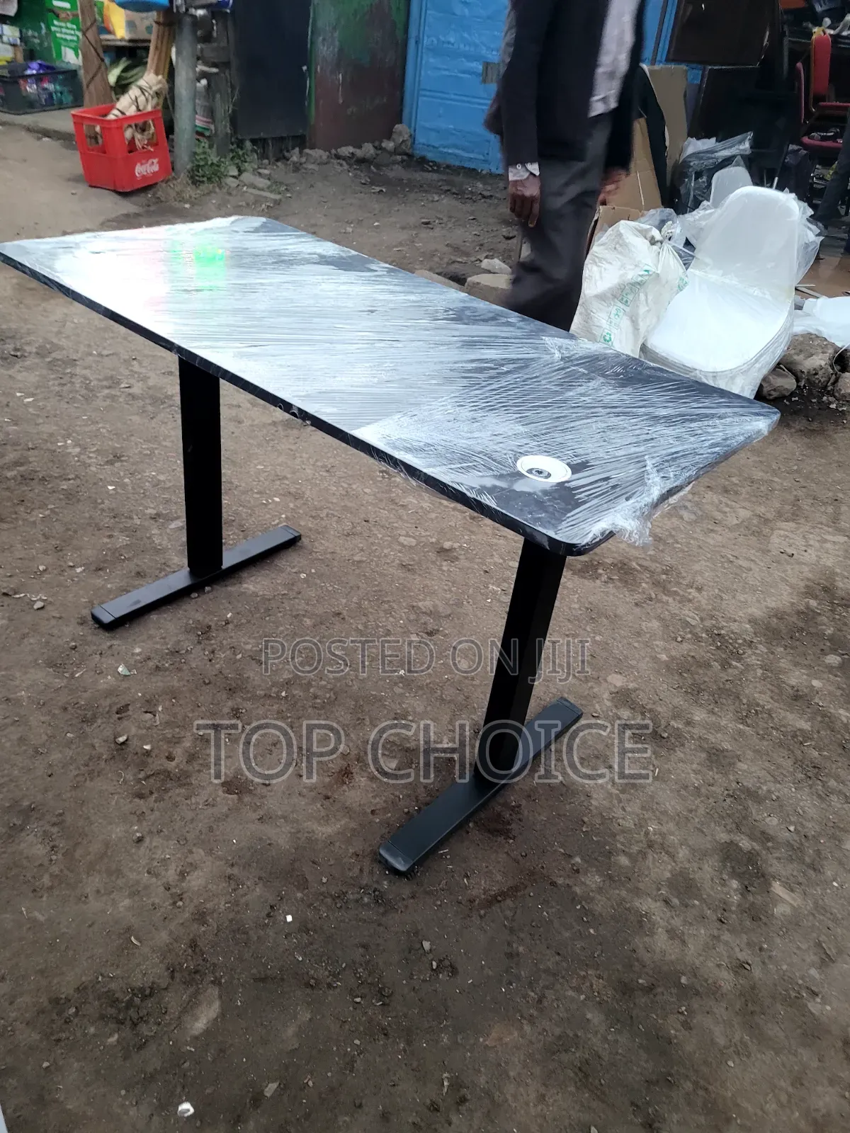 1.2m Electric Monitored Adjustable Desk