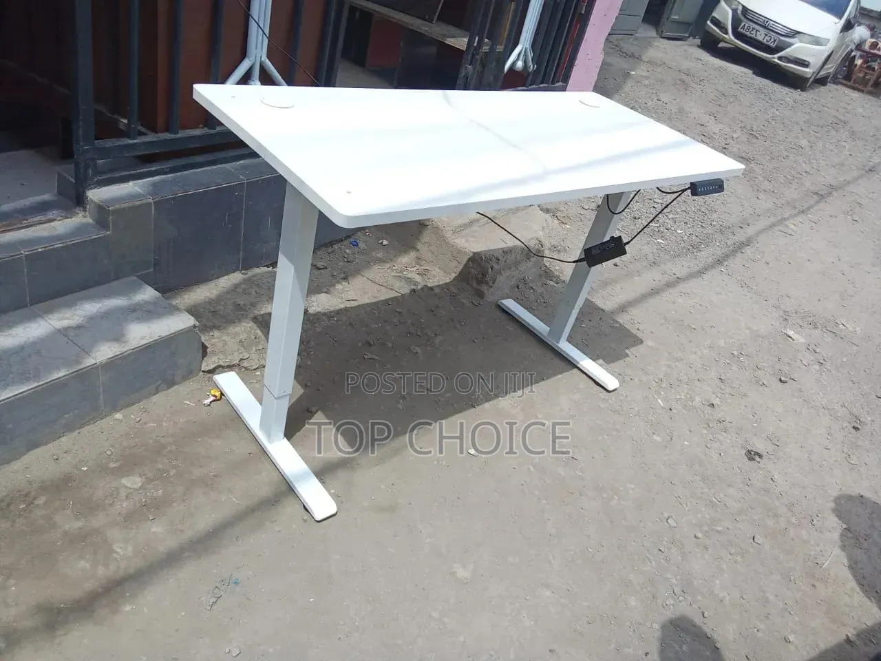 1.2m Electric Monitored Adjustable Desk