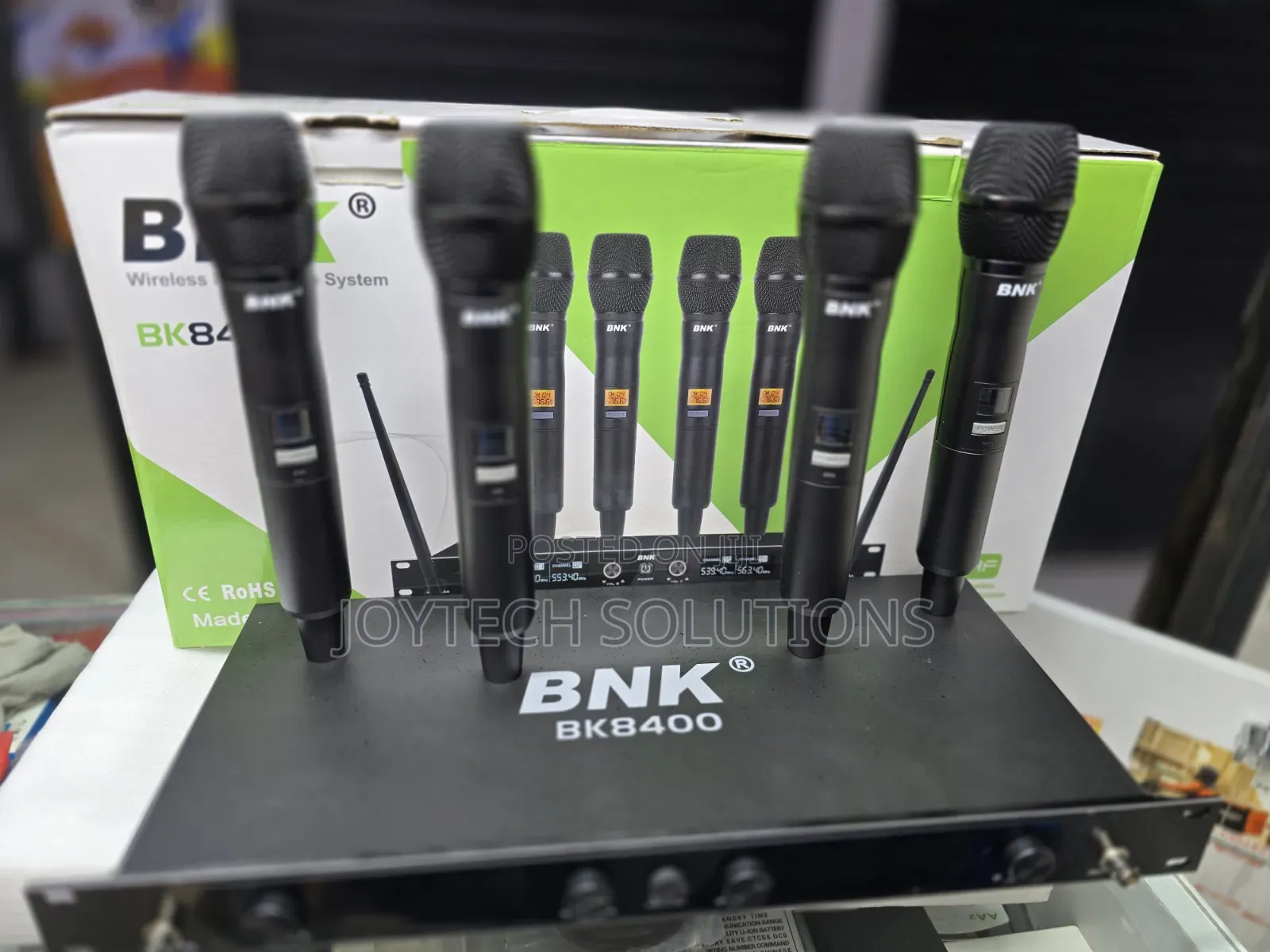 🎤 BNK BK8400 Professional Wireless Microphone – 4 Channel System