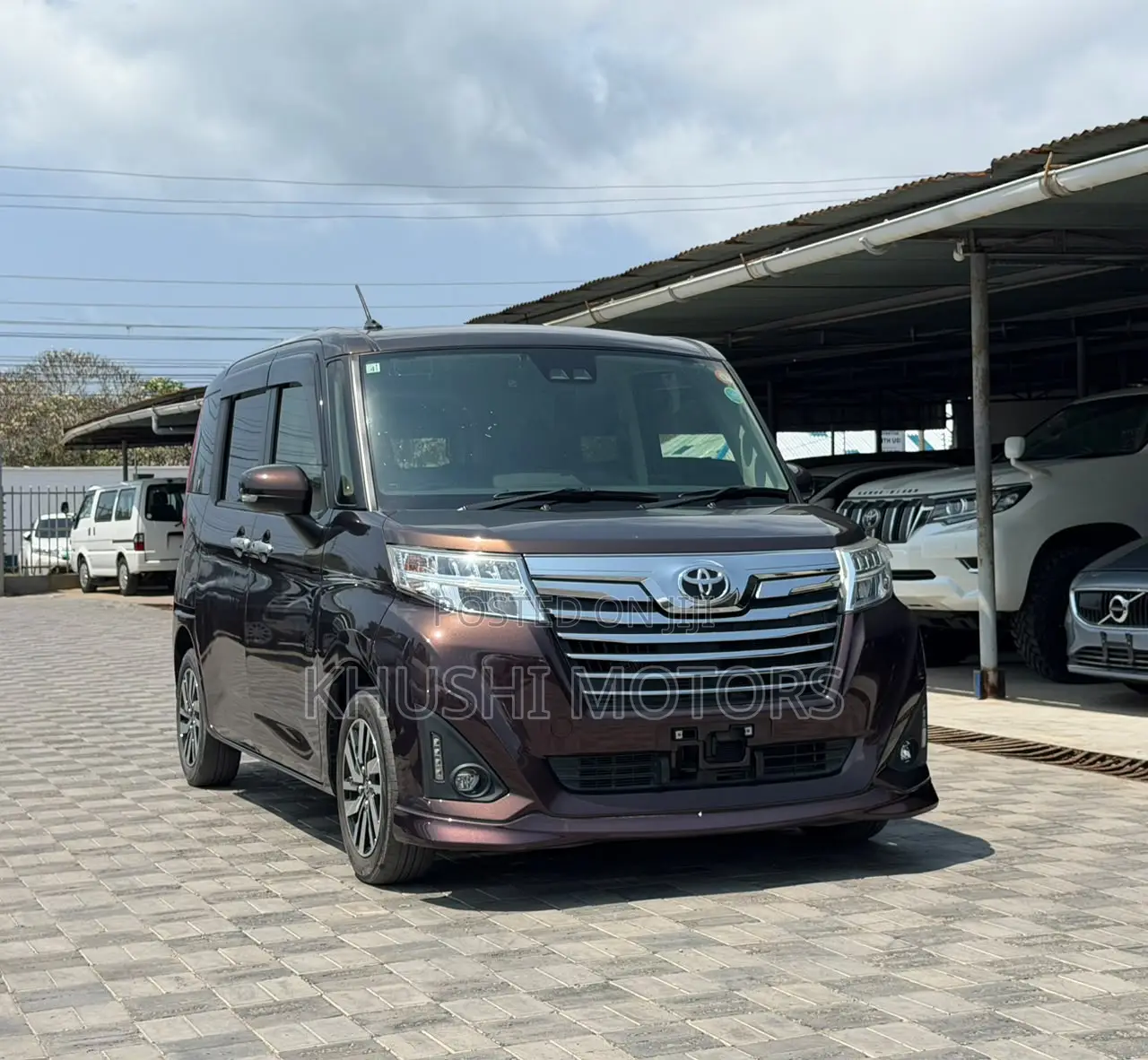 Toyota Roomy 2019 Brown