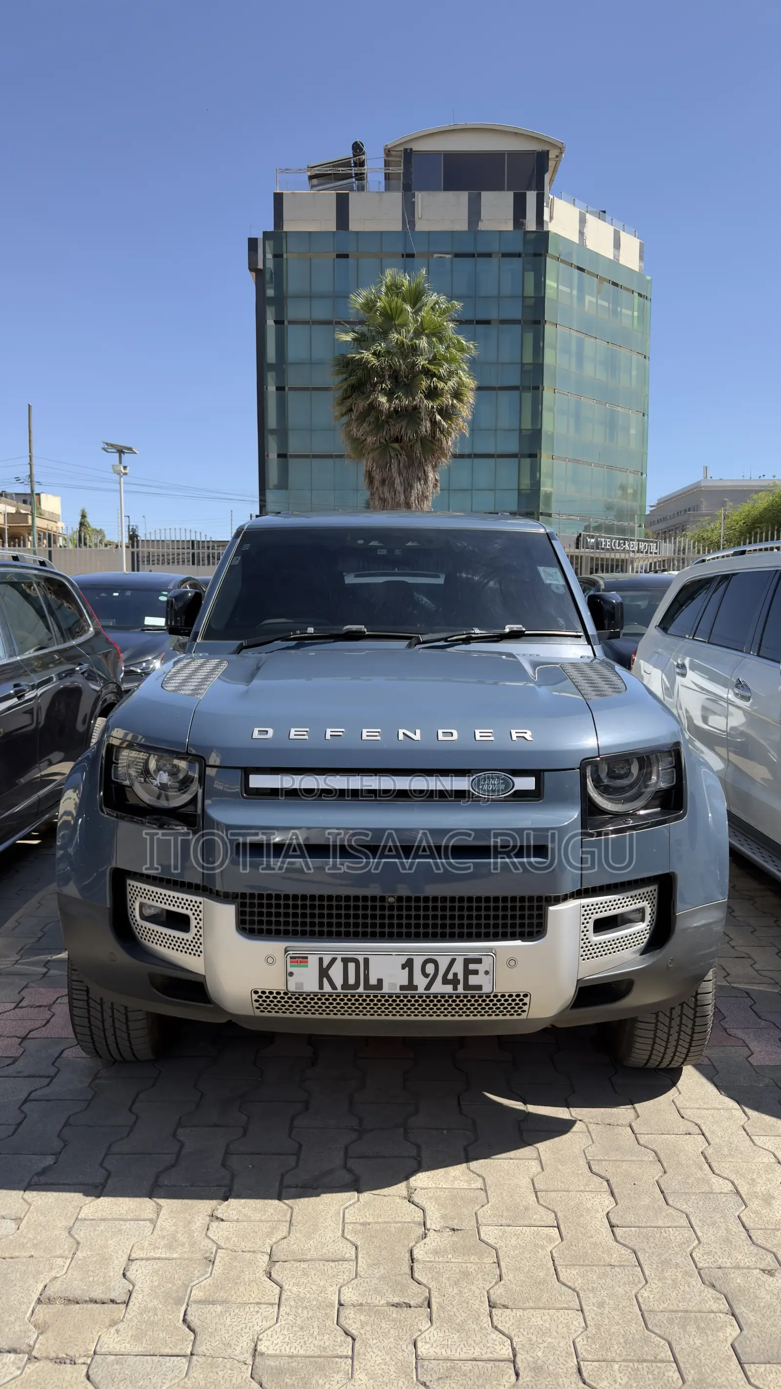 Land Rover Defender 2022 Blue