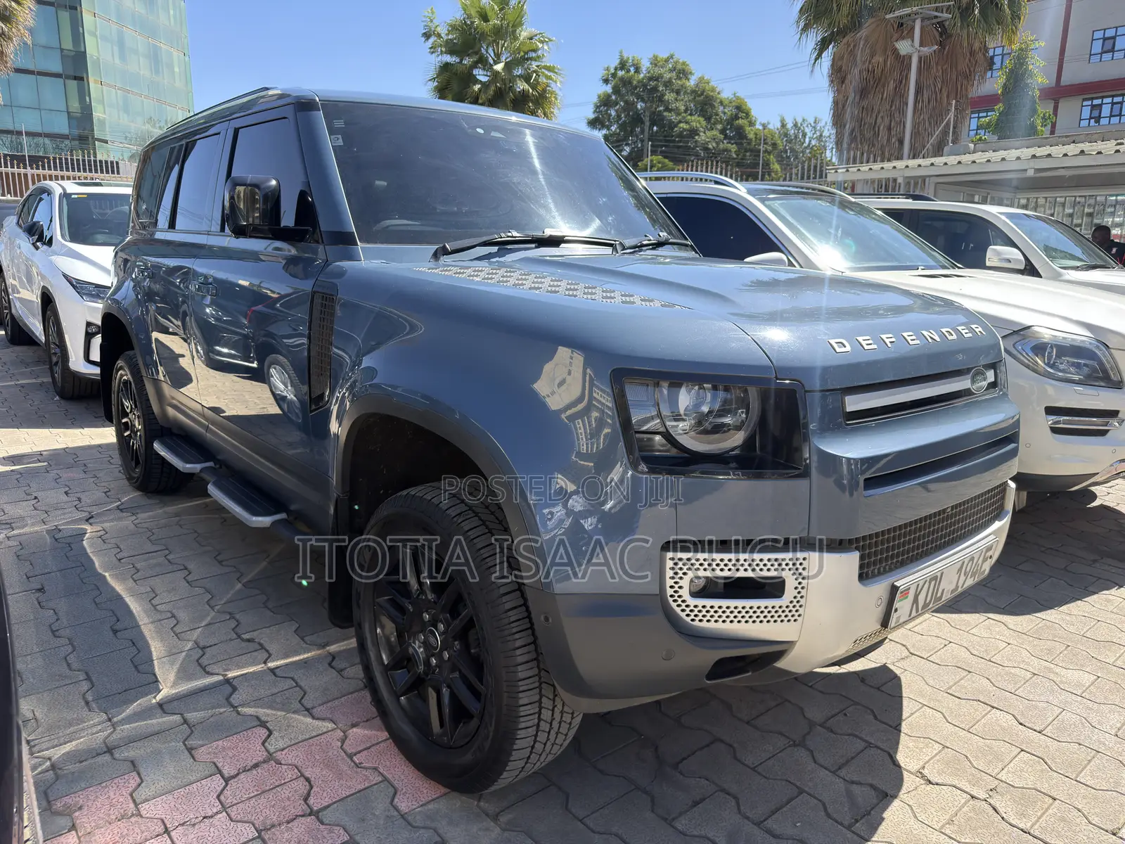 Land Rover Defender 2022 Blue
