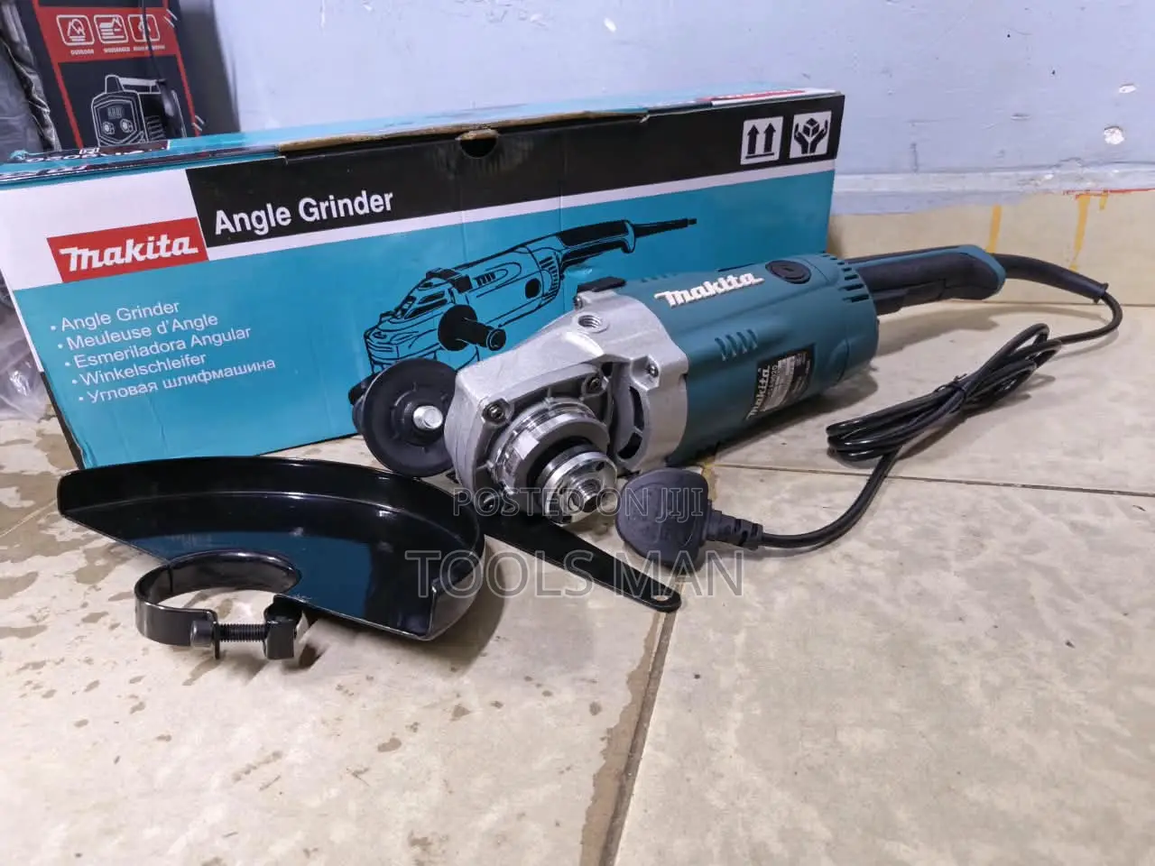 Makita 9" 230mm Heavy-Duty Angle Grinder