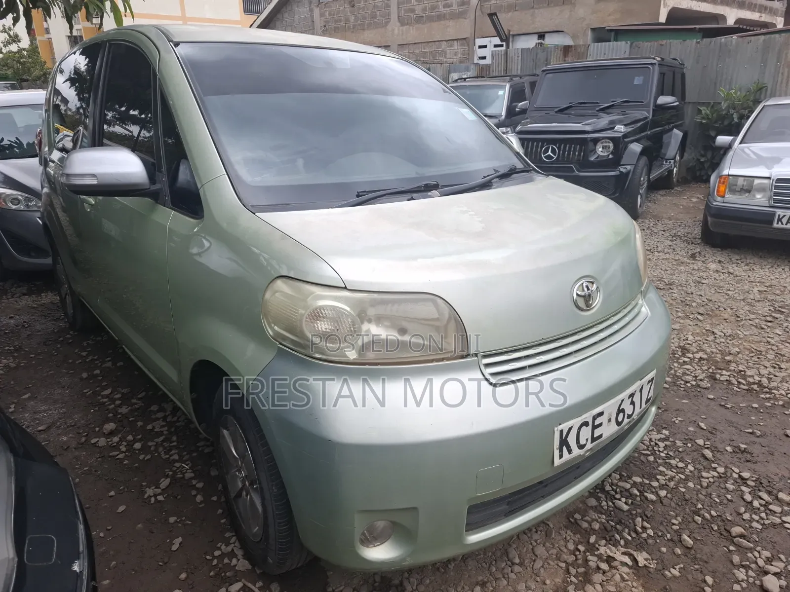 Toyota Porte 2008 Green