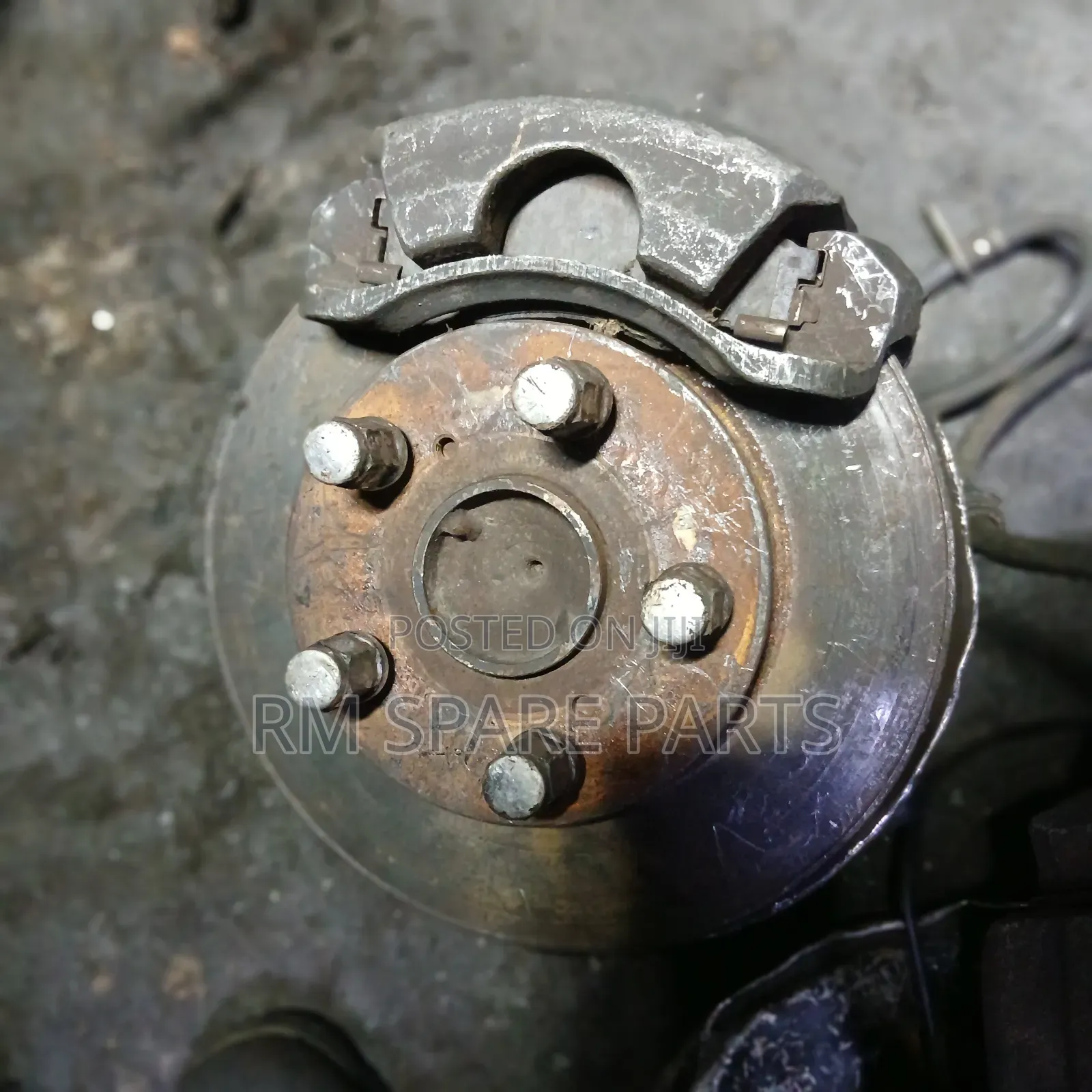 Front Hub Toyota Hilux 2wd
